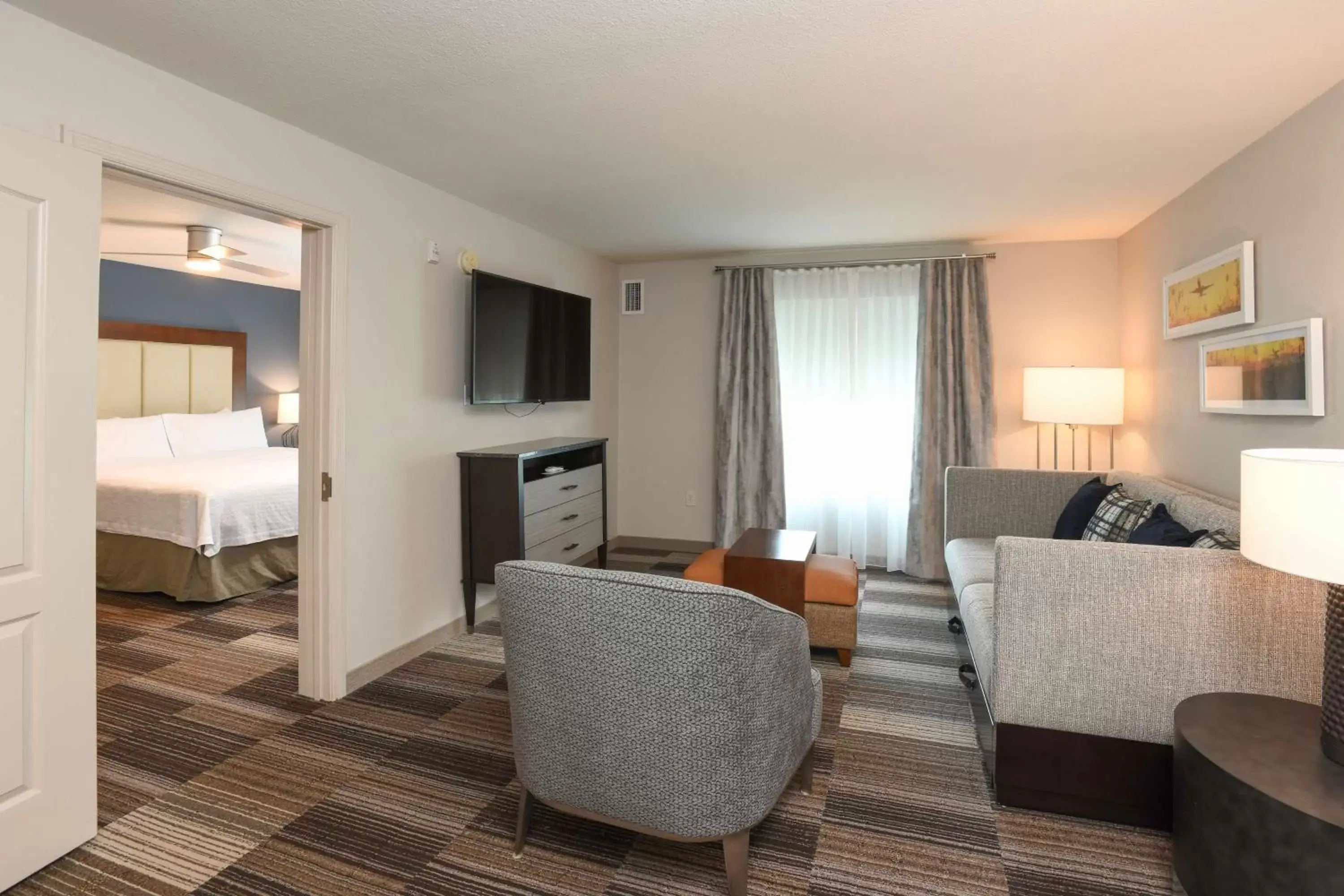 Bedroom, Seating Area in Homewood Suites Cincinnati Airport South-Florence