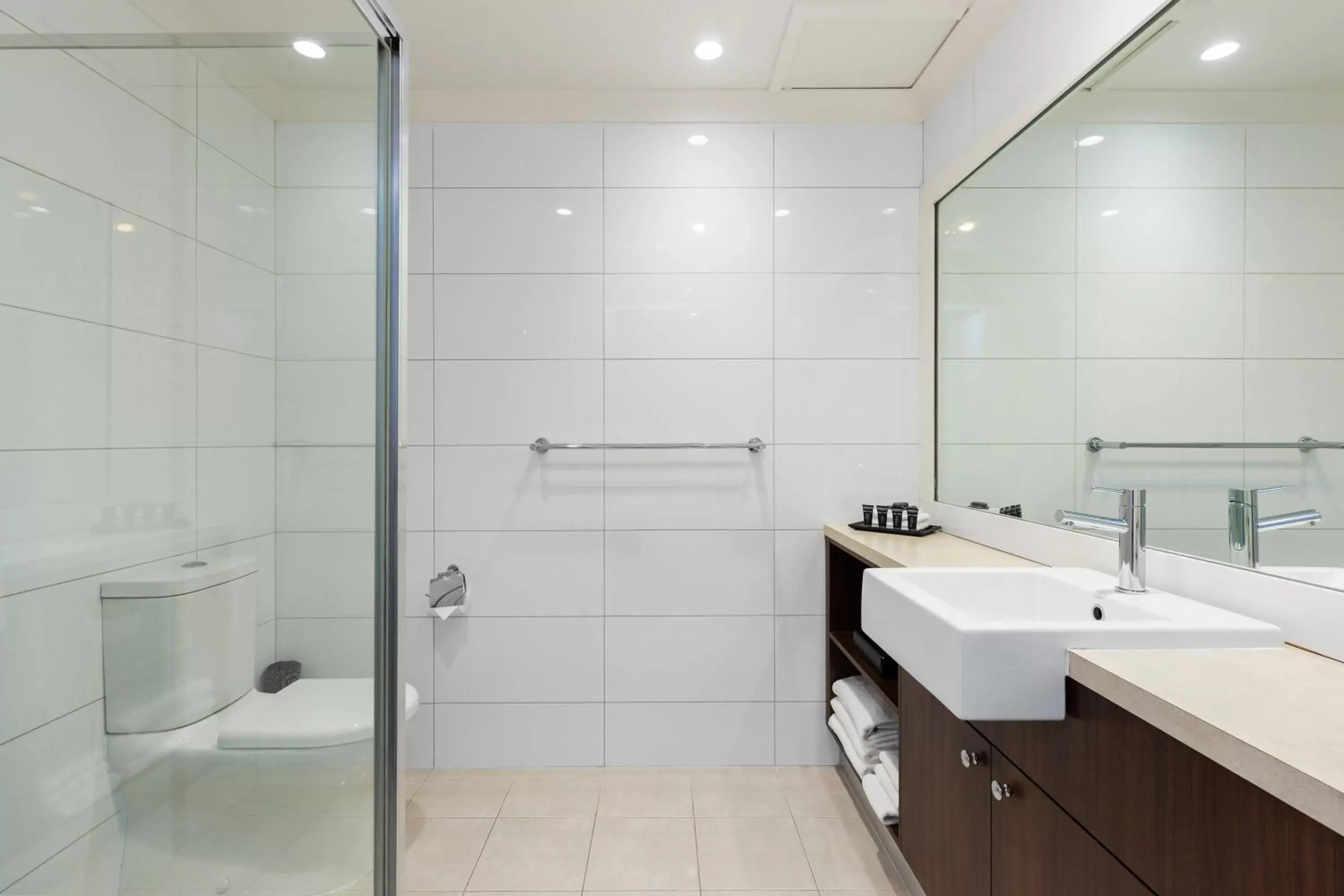 Bathroom in All Seasons Resort Hotel Bendigo