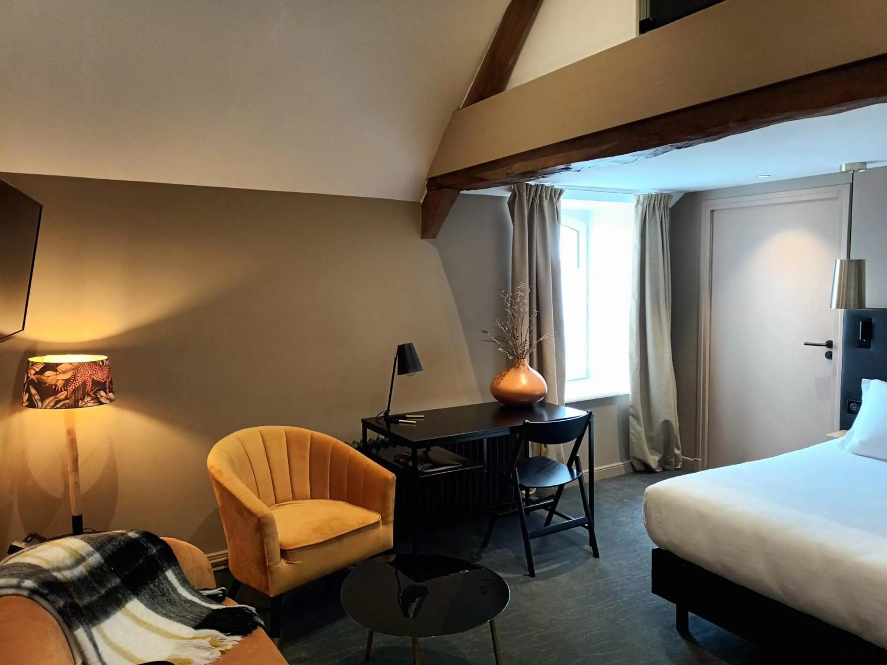 Bedroom, Seating Area in Hôtel Loysel le Gaucher