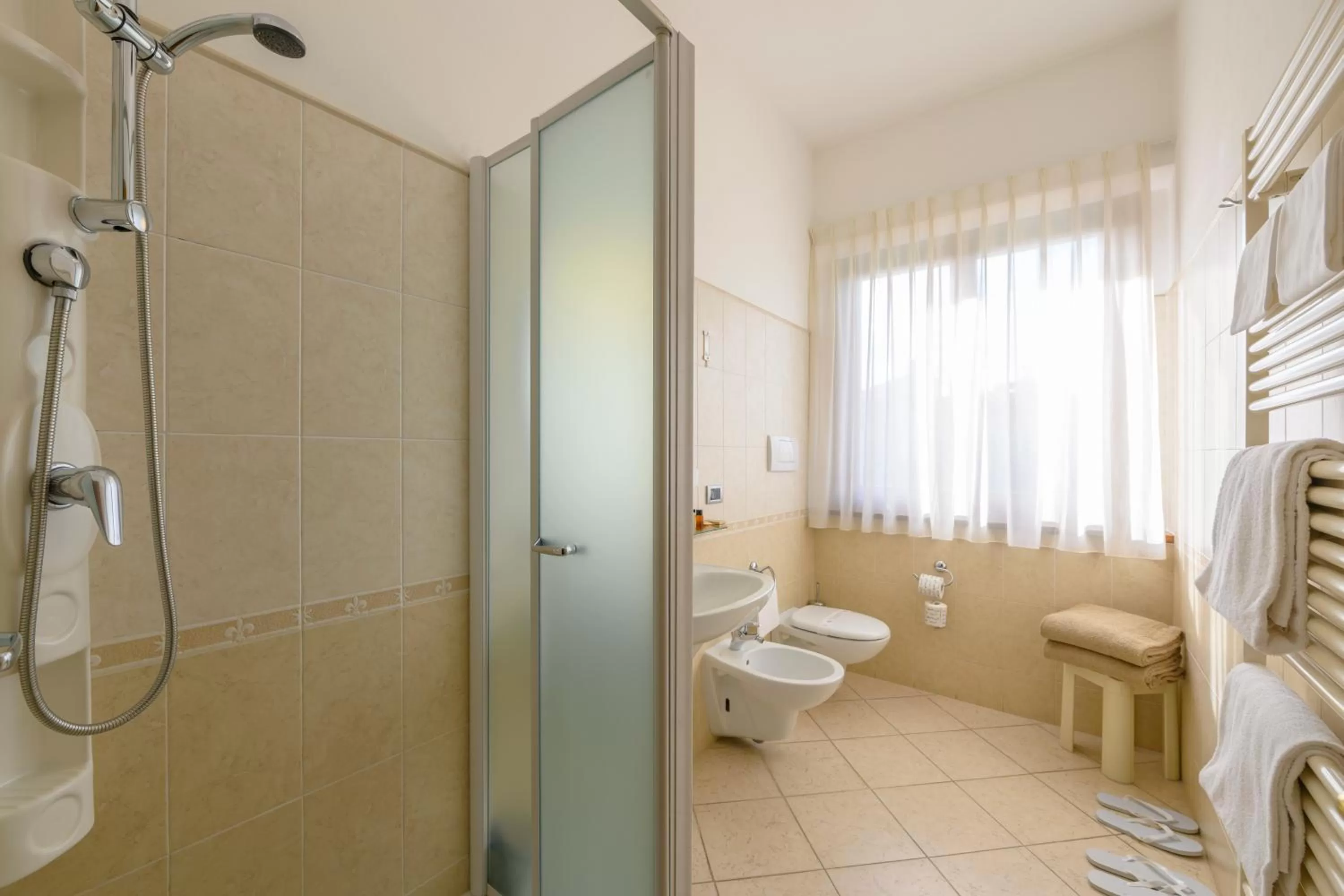 Bathroom in Hotel Rutiliano