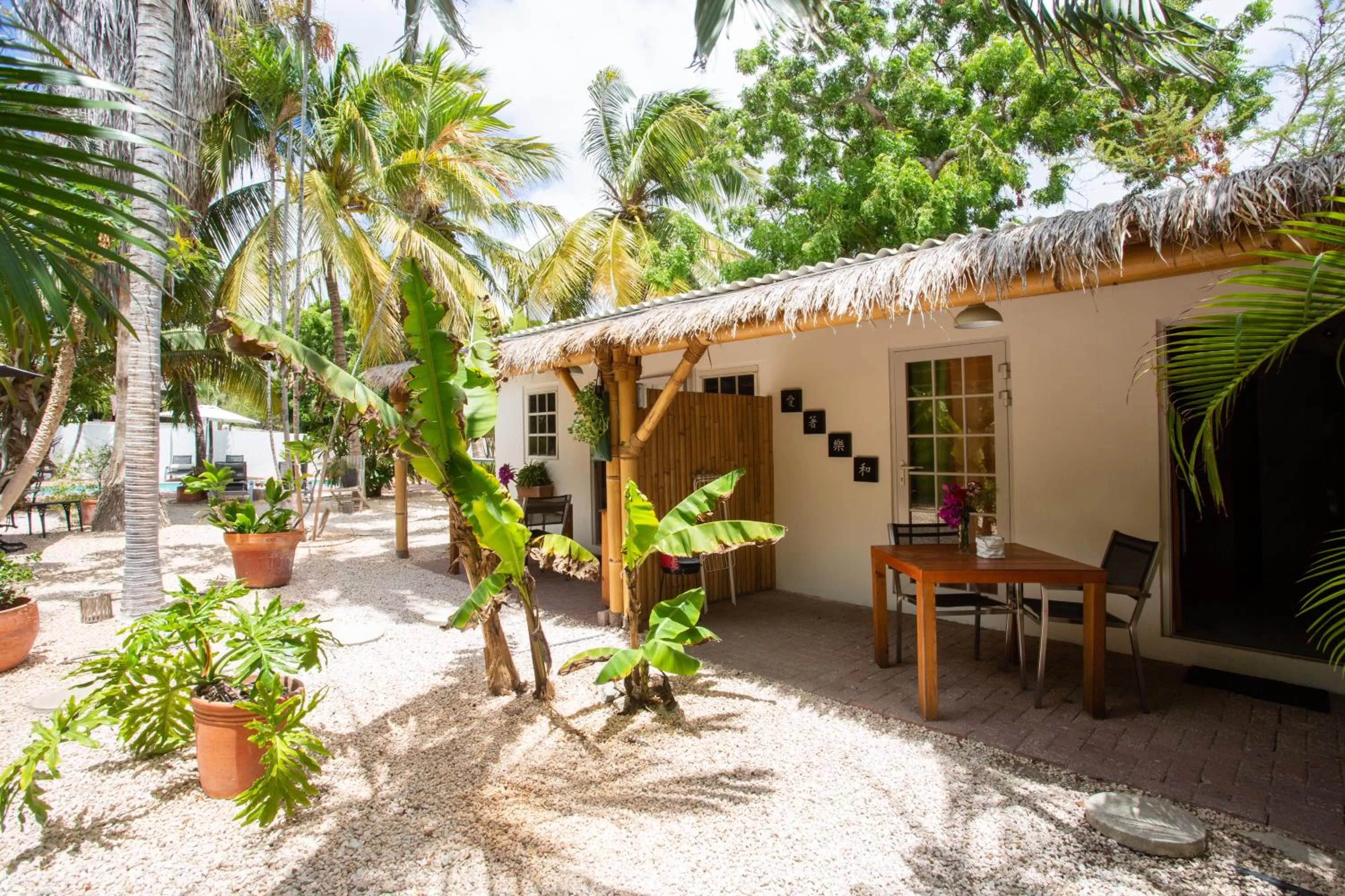 Patio in B&B Sombre di Kabana