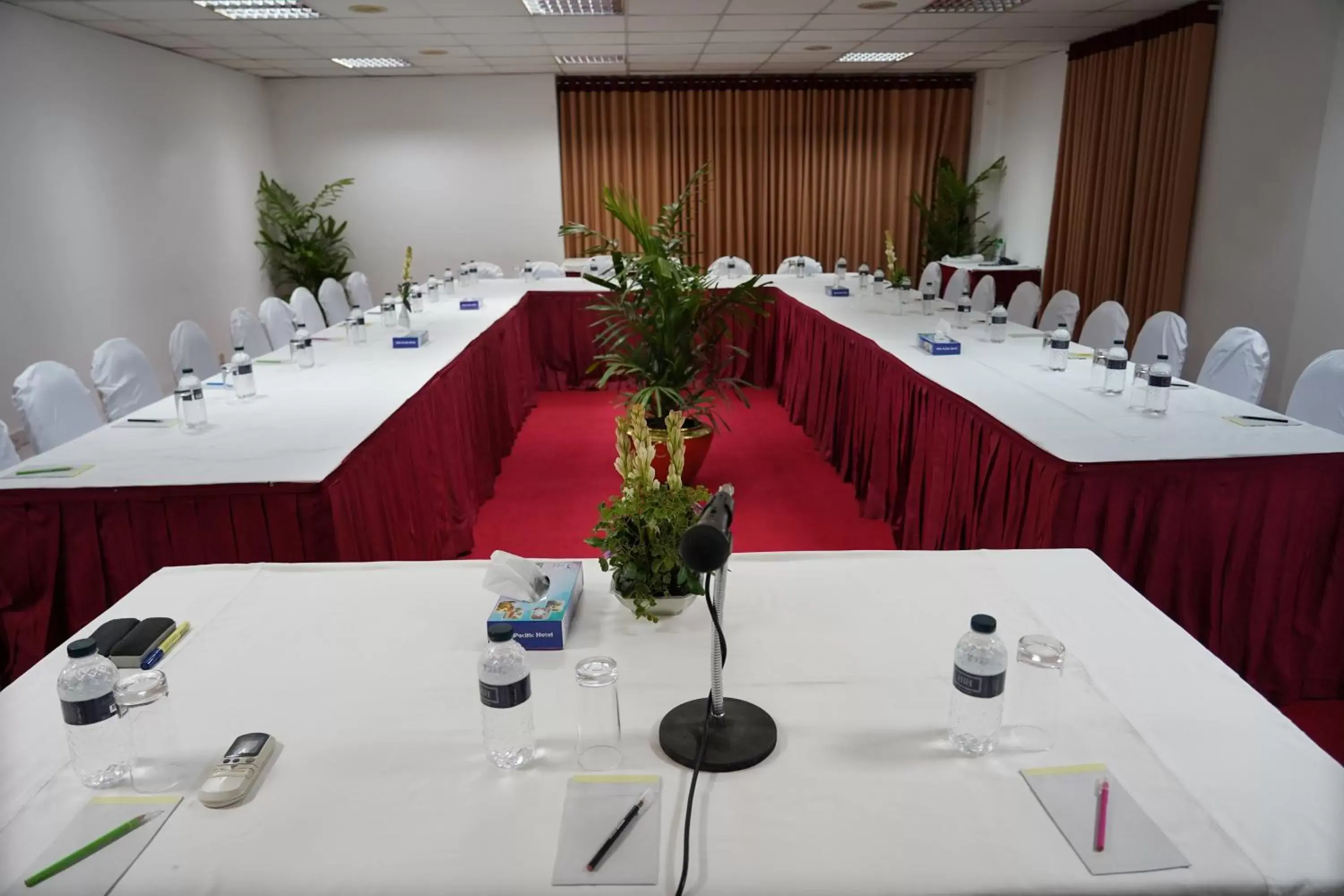 Banquet/Function facilities, Business Area/Conference Room in Asia Pacific Hotel