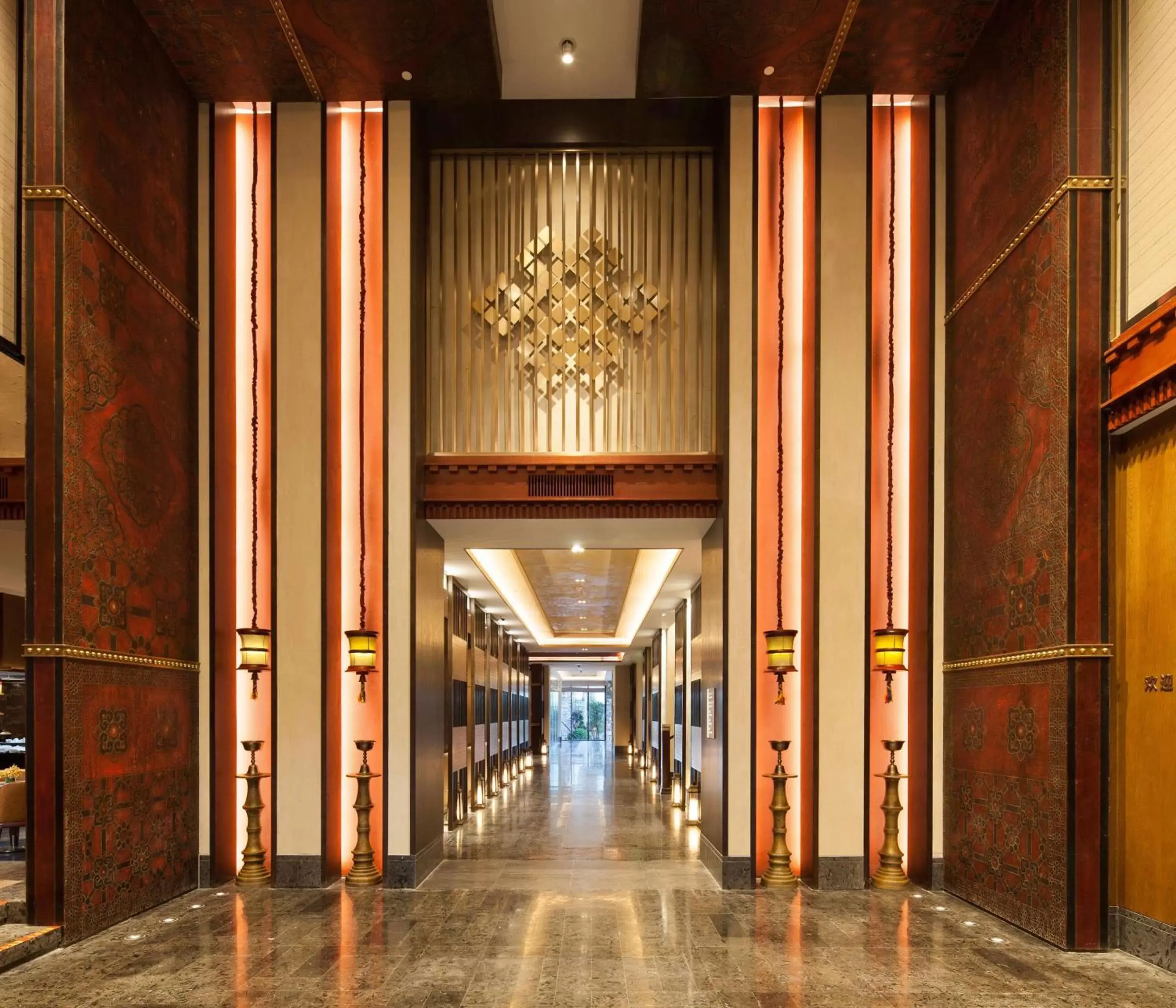 Lobby or reception in Hilton Garden Inn Shangri-La