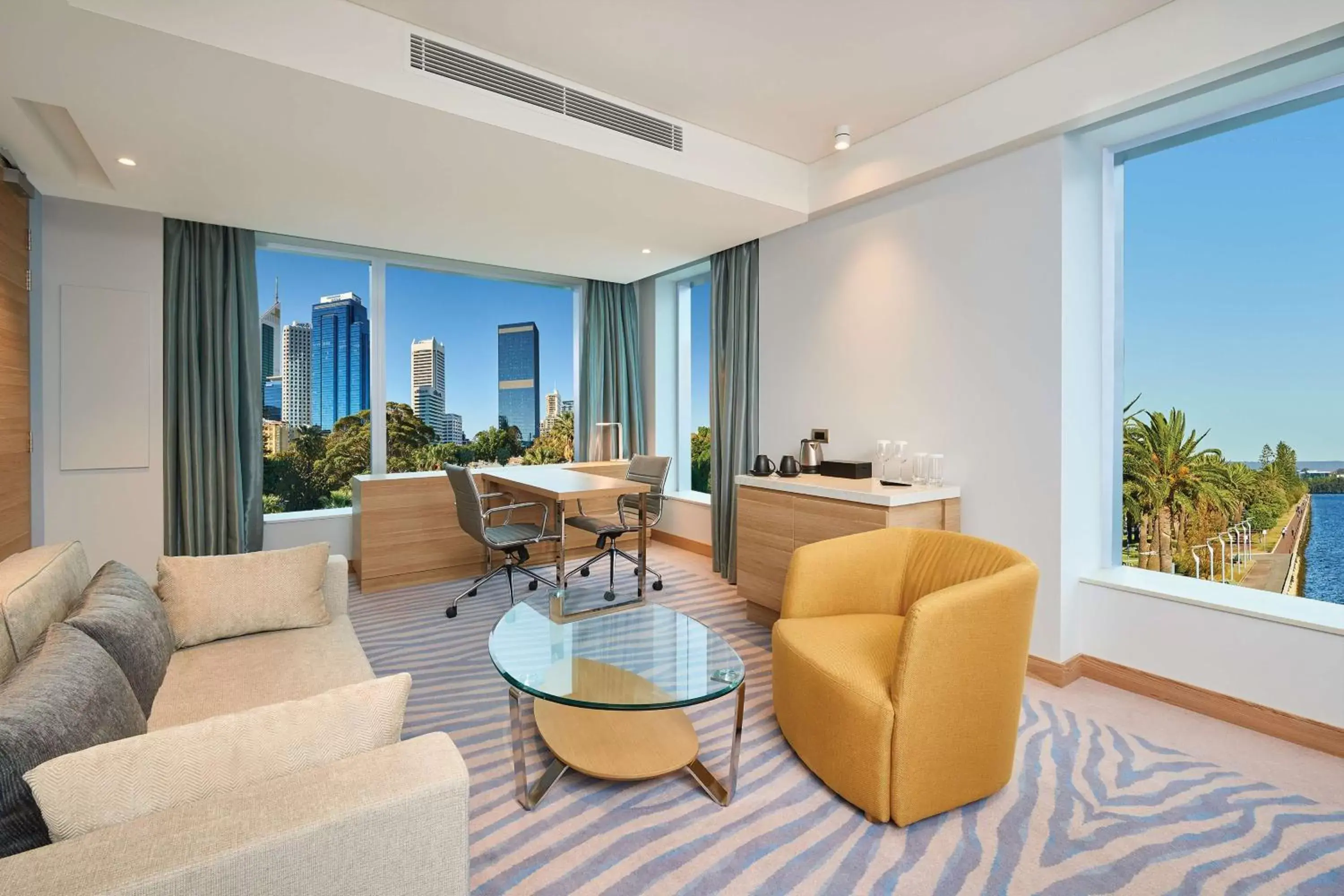 Living room, Seating Area in Doubletree By Hilton Perth Waterfront