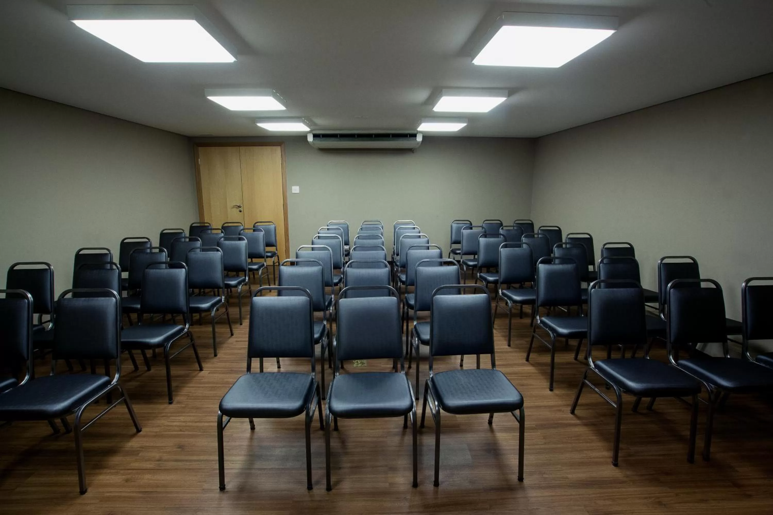 Business facilities in BH Raja Hotel