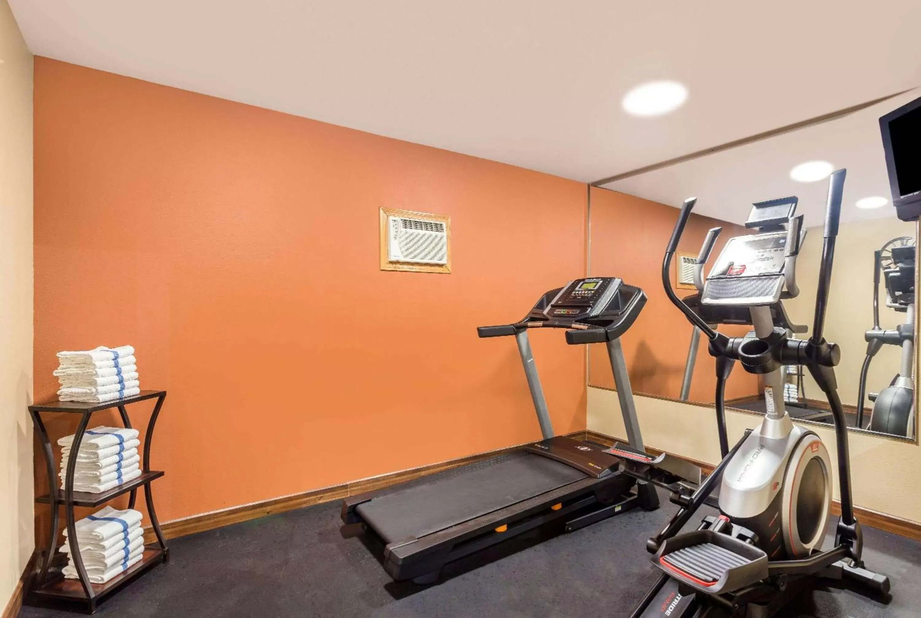 Fitness centre/facilities, Fitness Center/Facilities in AmericInn by Wyndham Boscobel