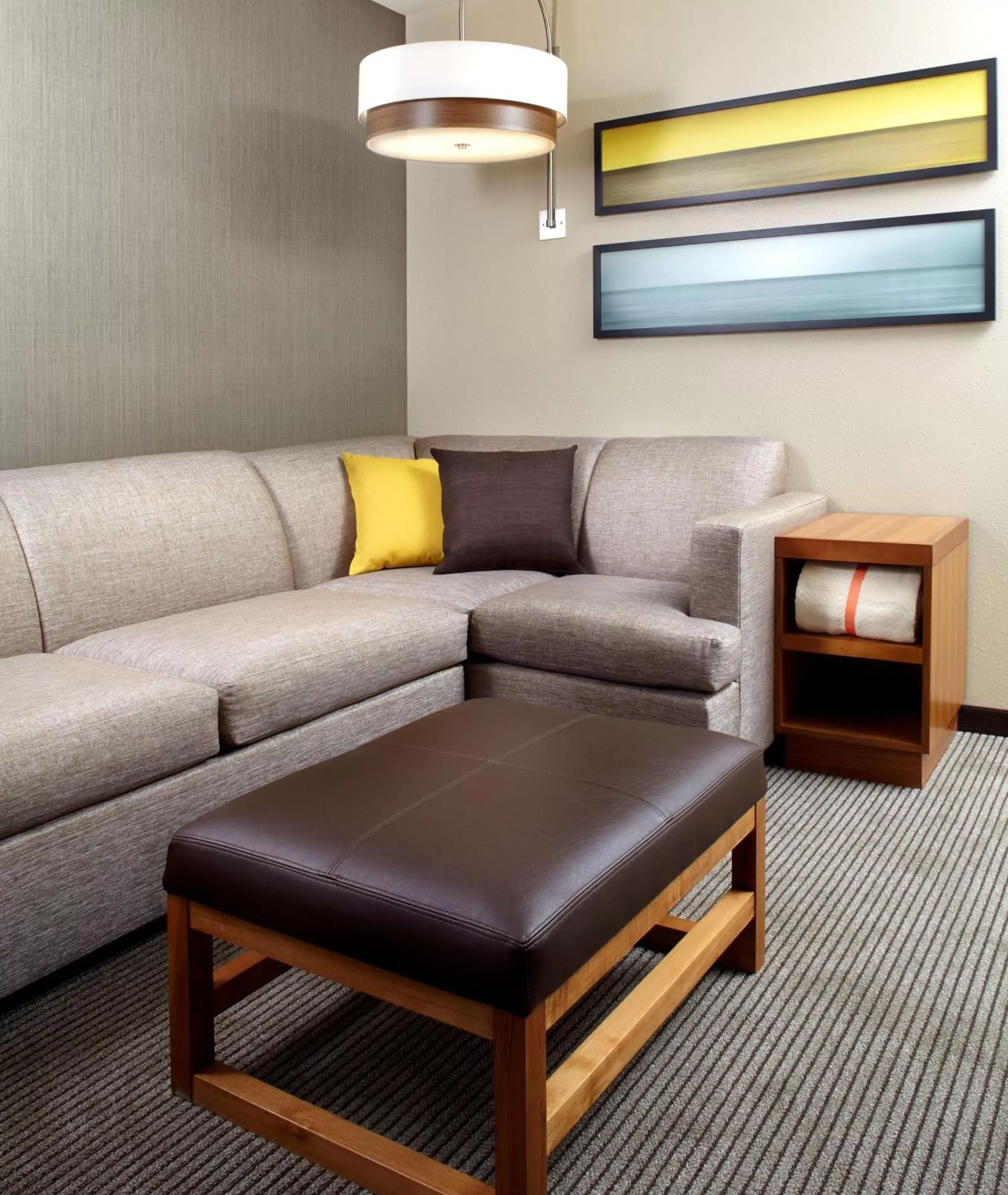 Photo of the whole room, Seating Area in Hyatt Place Cleveland/Lyndhurst/Legacy Village