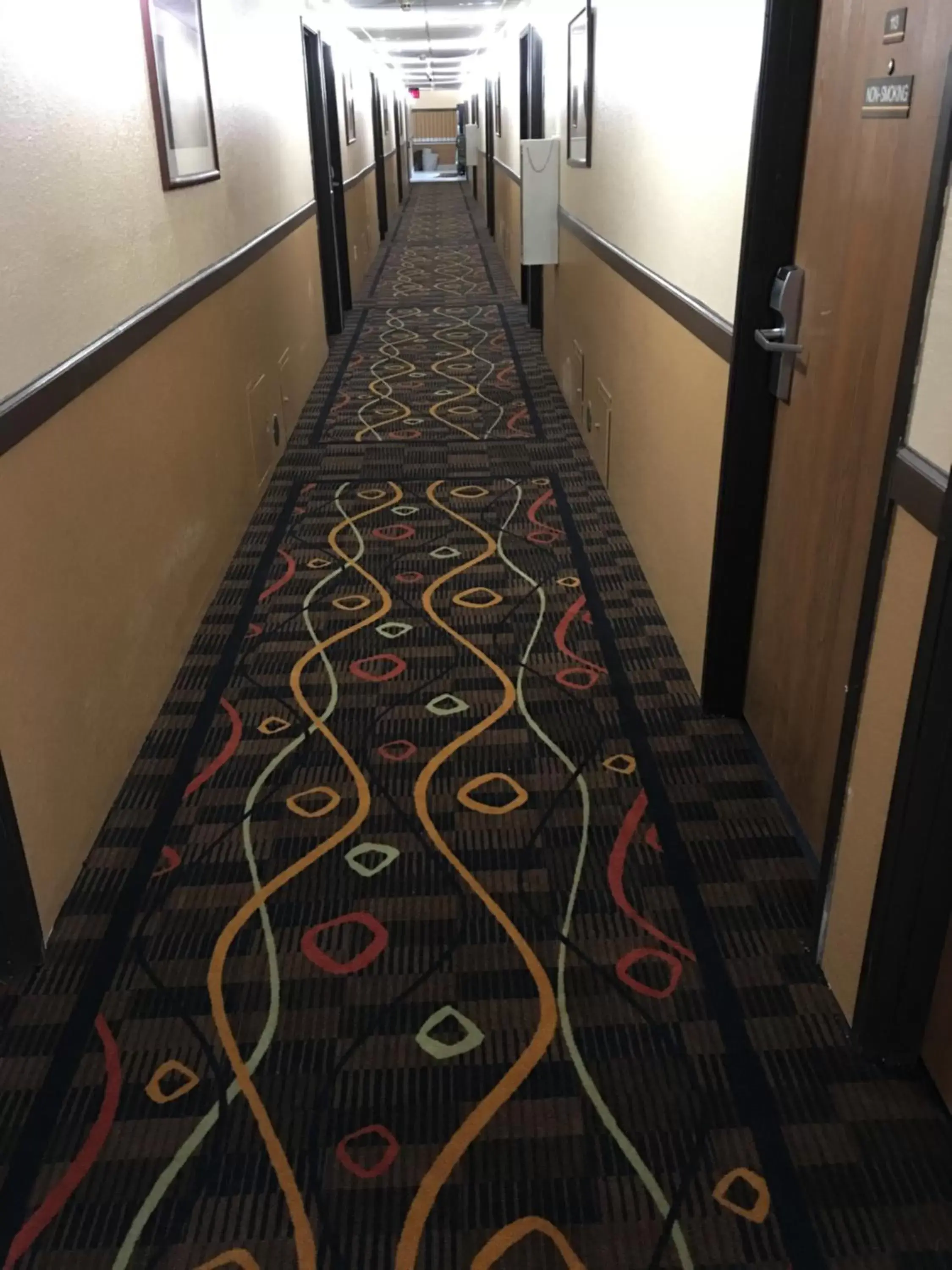 Property building in Faribault Hometown Inn & Suites Property building in Faribault Hometown Inn & Suites