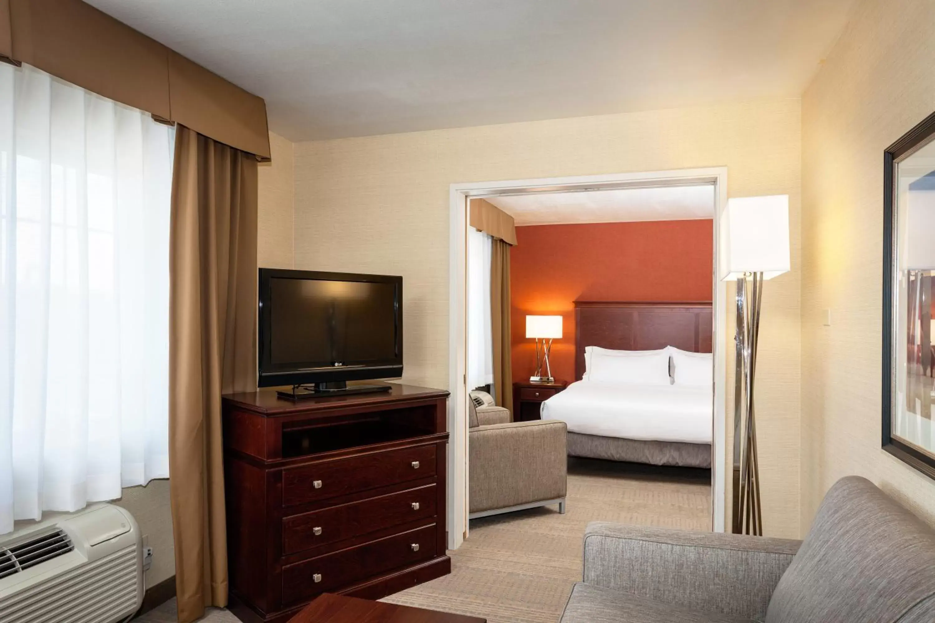 Bedroom, Bed in Holiday Inn Express Pullman, an IHG Hotel