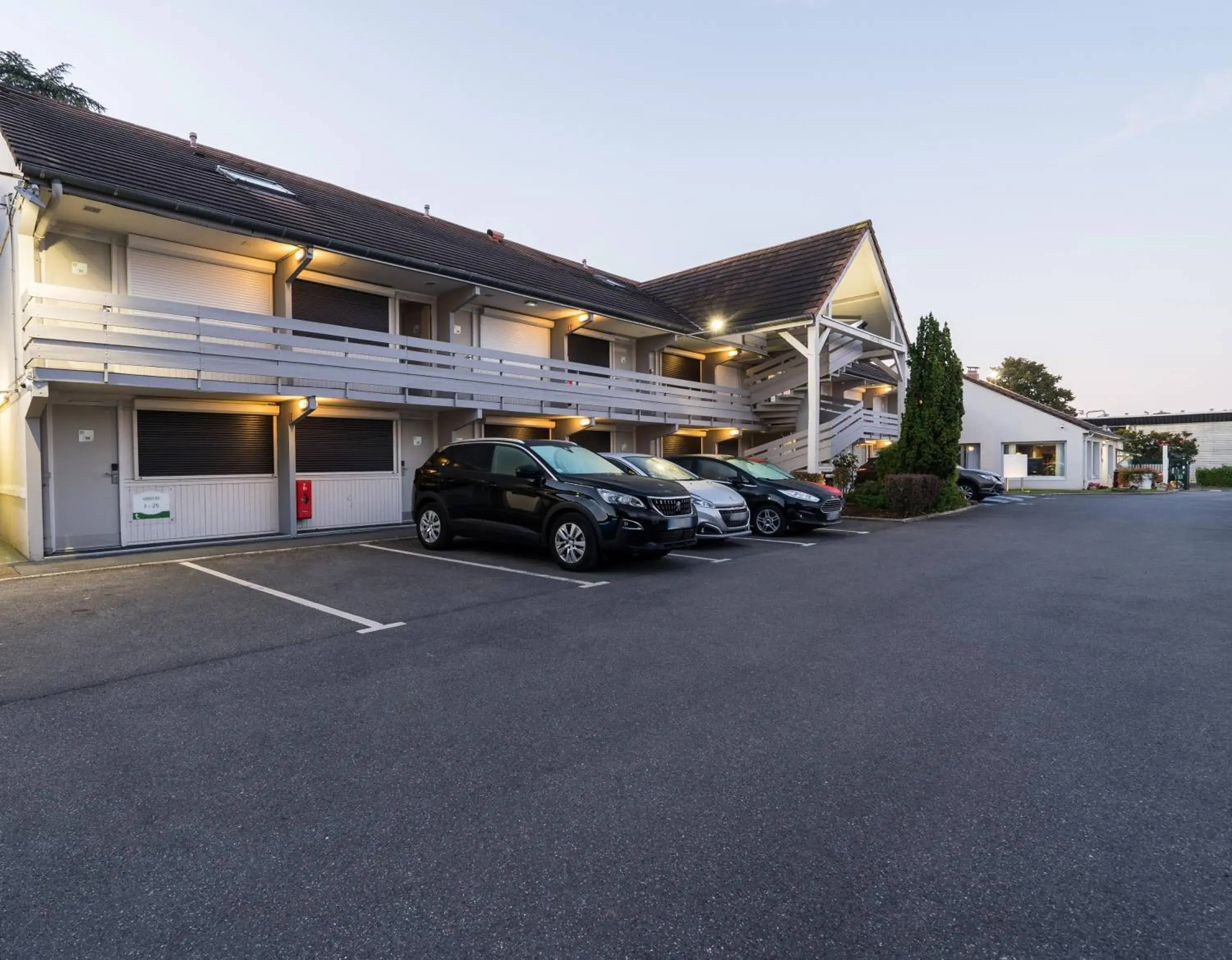 Parking, Property Building in Campanile Montesson - Le Vésinet