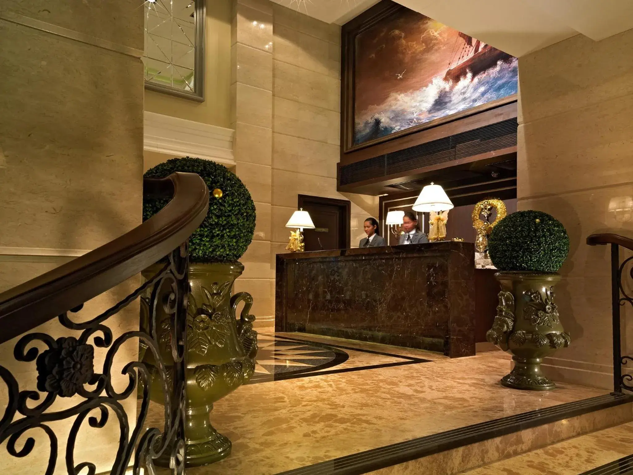 Lobby or reception, Lobby/Reception in Gulliver's Tavern Hotel
