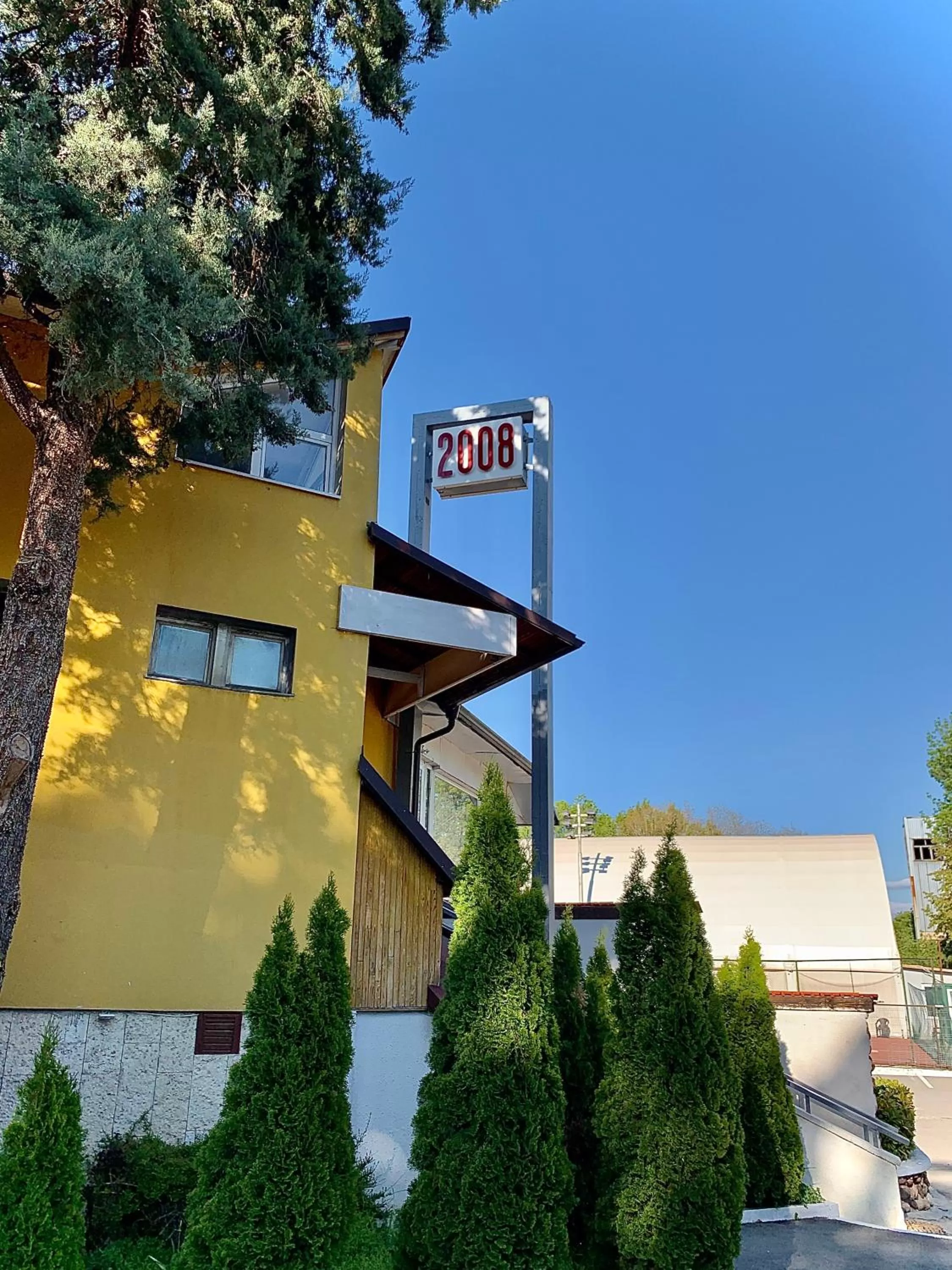 Property building in CLUB 2008