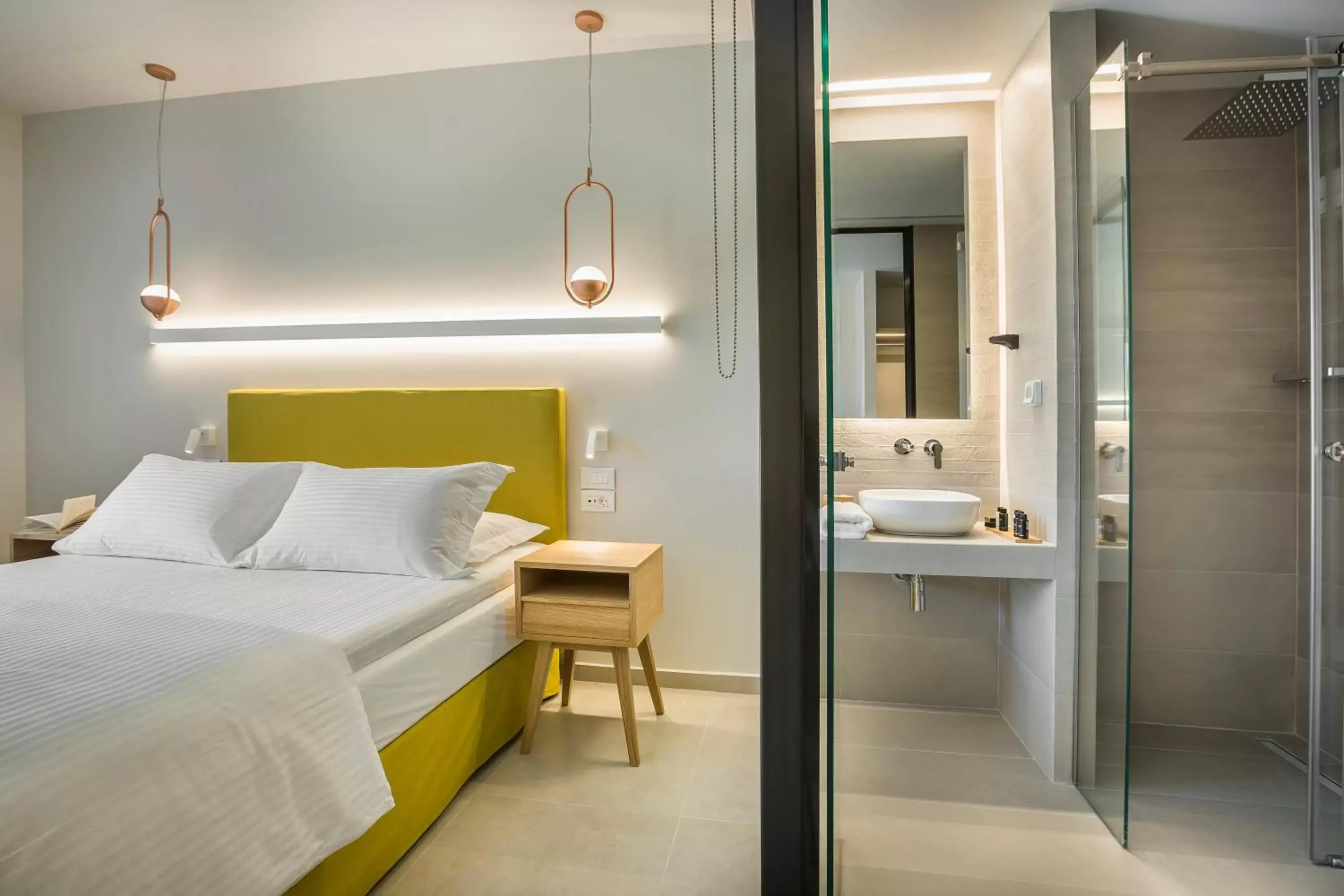 Bed, Bathroom in Ionian Plaza Hotel