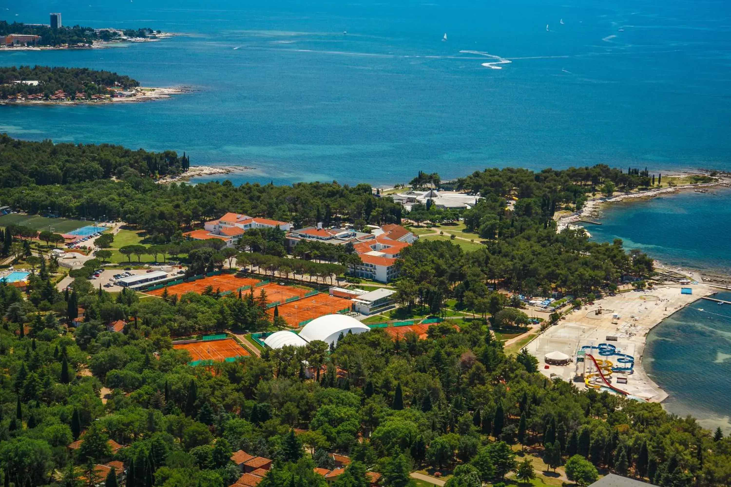 Area and facilities, Bird's-eye View in Hotel Melia Coral for Plava Laguna