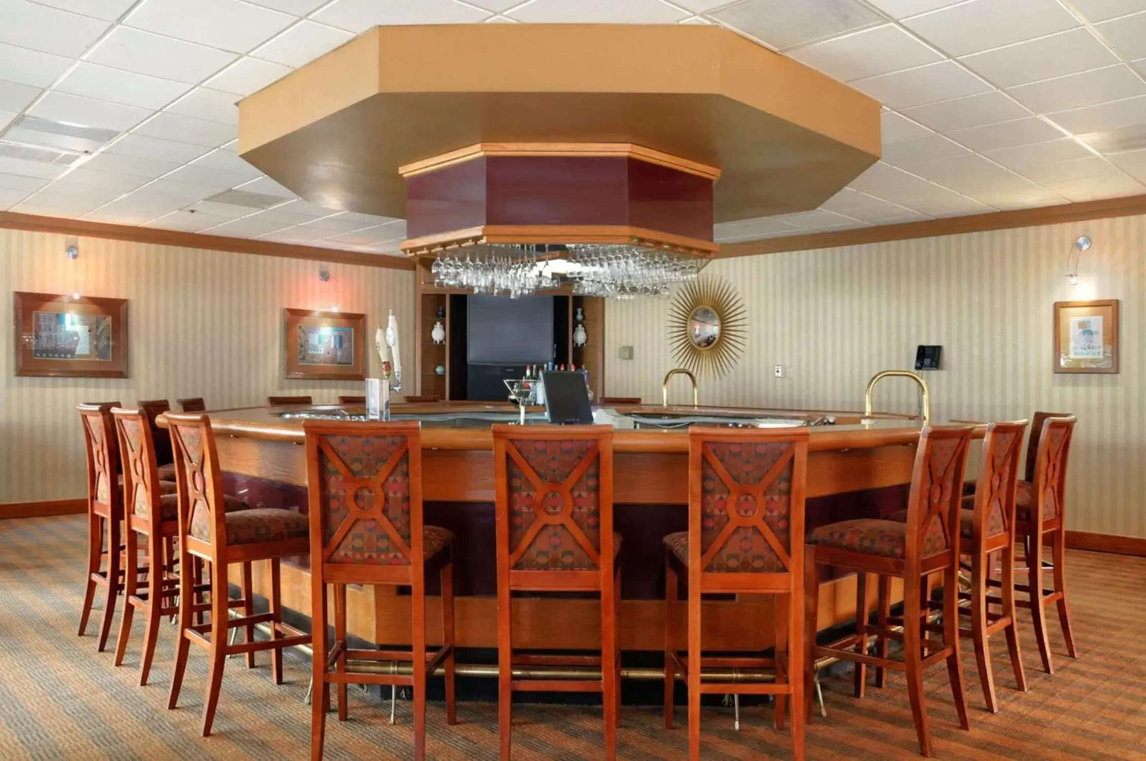 Lounge or bar, Lounge/Bar in DoubleTree by Hilton Hotel Oak Ridge - Knoxville