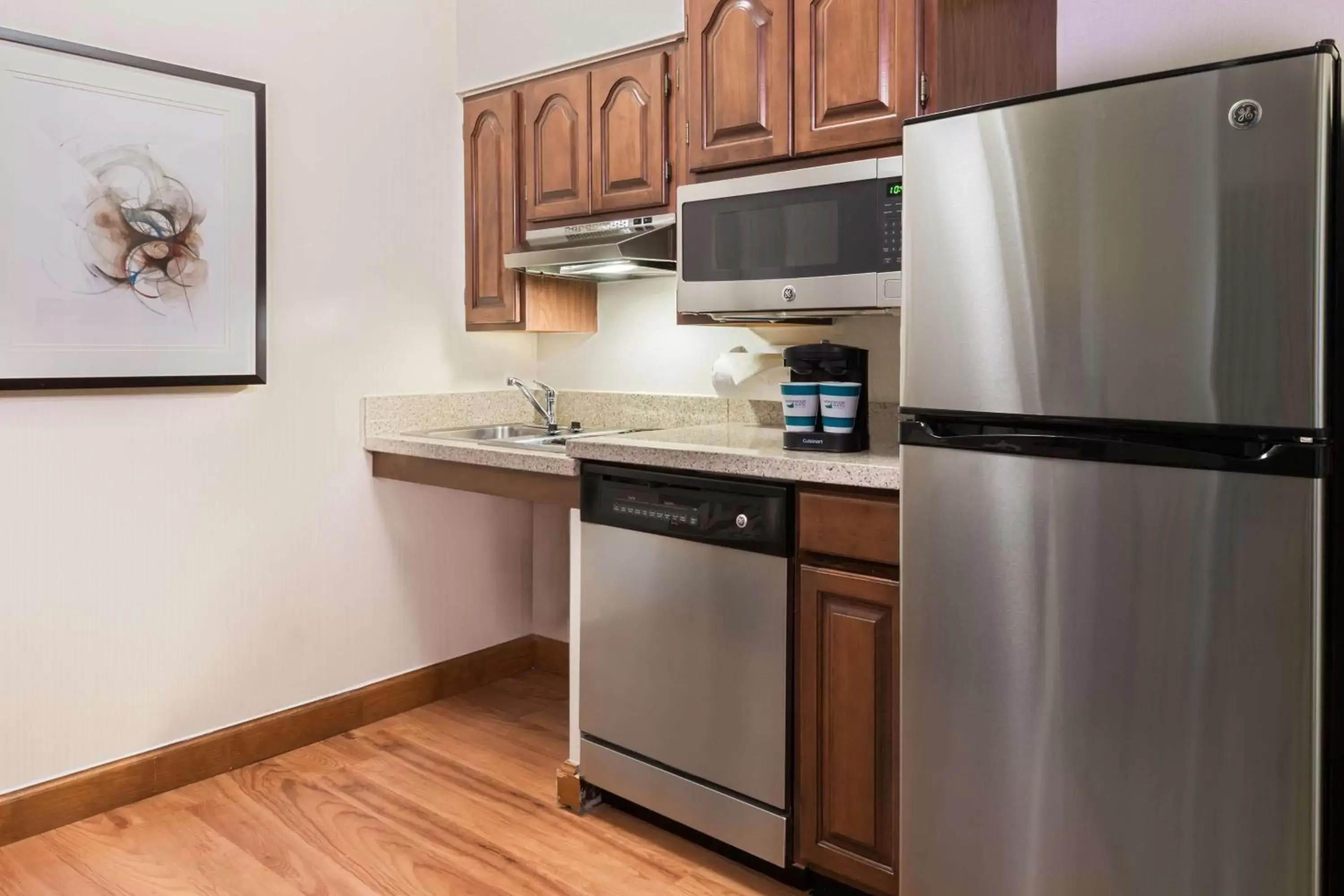 Kitchen or kitchenette, Kitchen/Kitchenette in Homewood Suites by Hilton Raleigh/Crabtree Valley