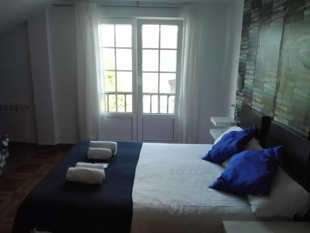 Bedroom, Bed in Hotel Corcubión Playa de Quenxe