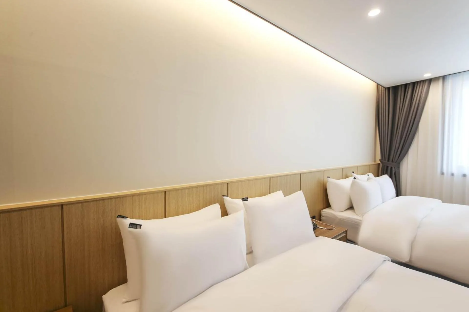 Bed in Benikea hotel