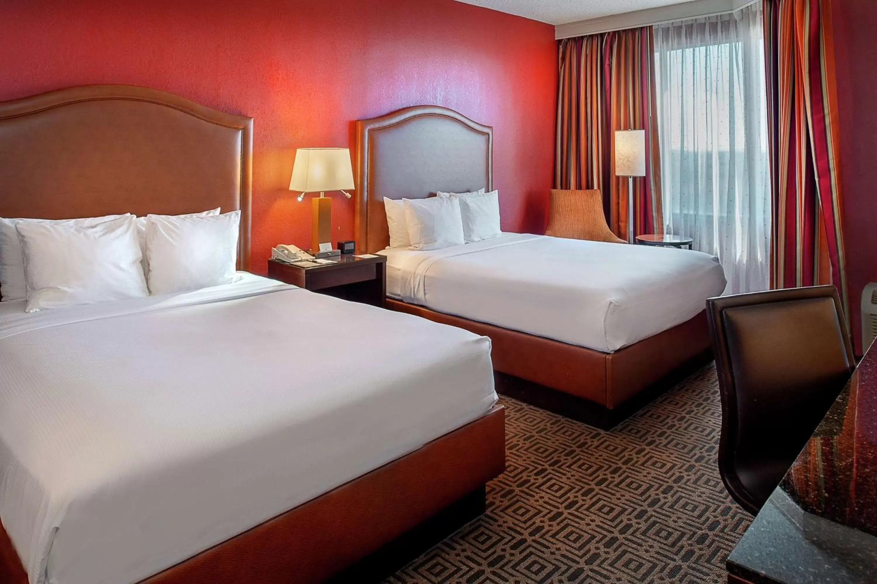 Bed in DoubleTree by Hilton Hotel St. Louis - Chesterfield