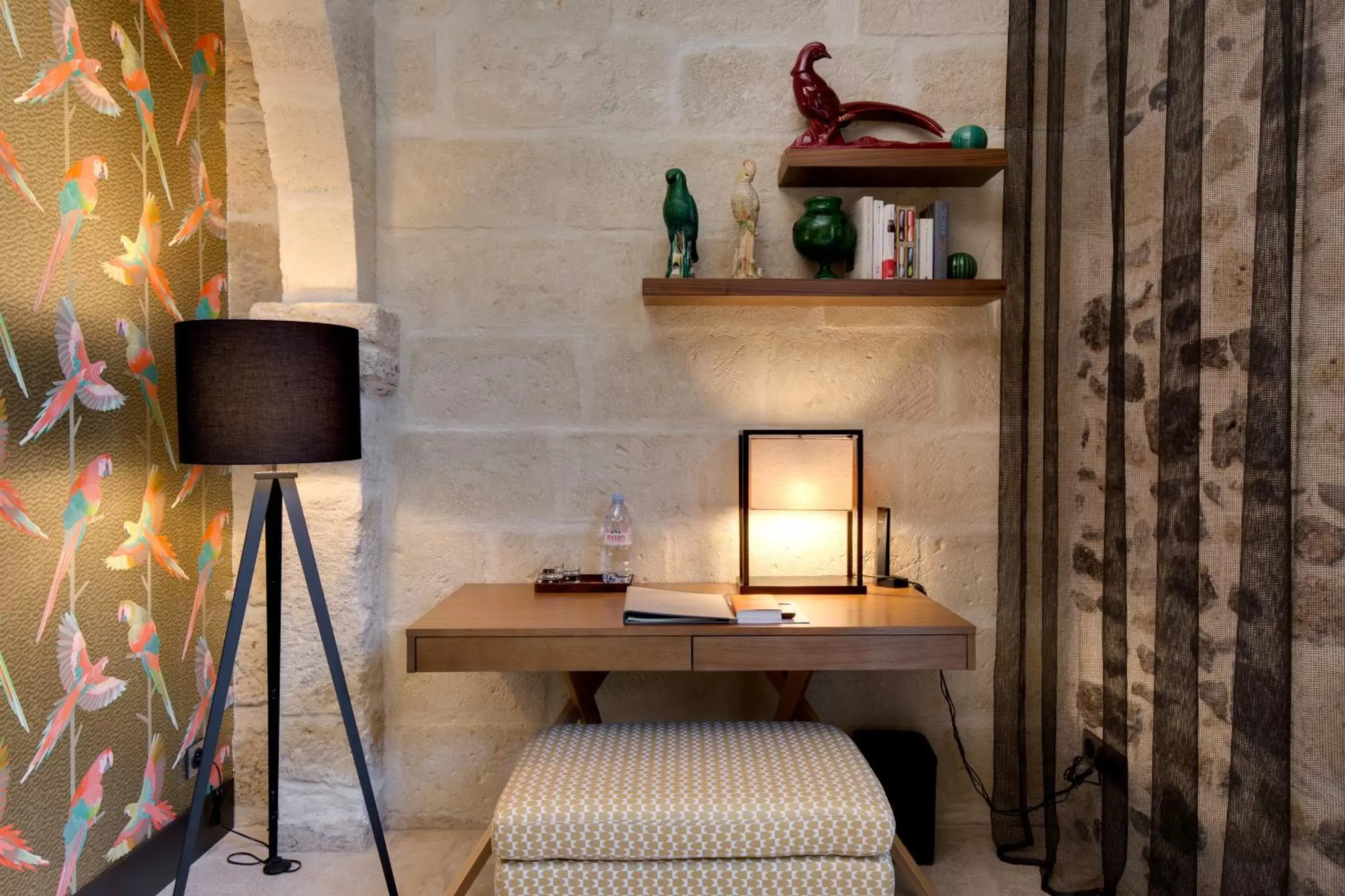 Seating area, TV/Entertainment Center in Boutique Hôtel des Remparts & Spa