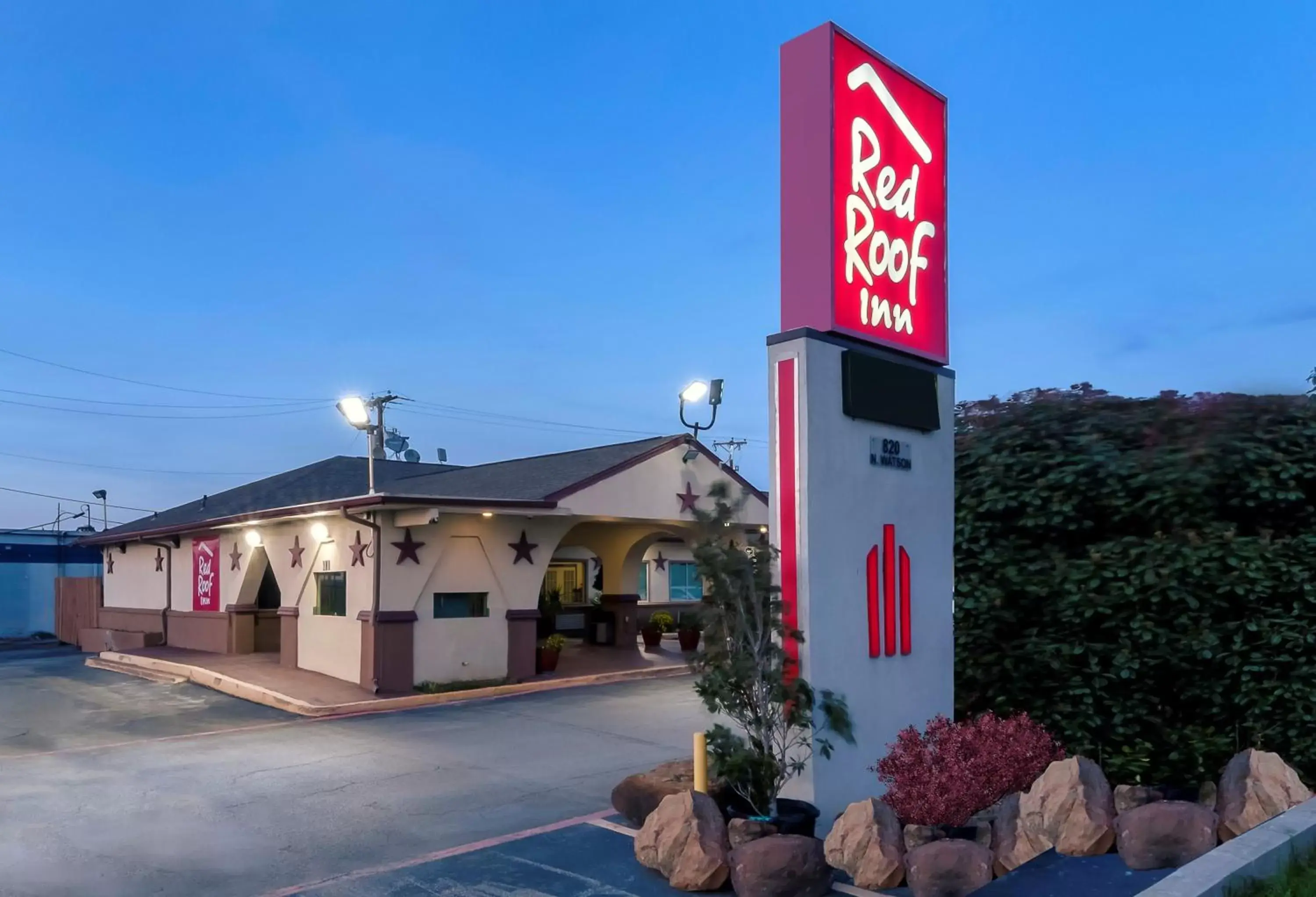 Property building, Facade/Entrance in Red Roof Inn Arlington - Entertainment District