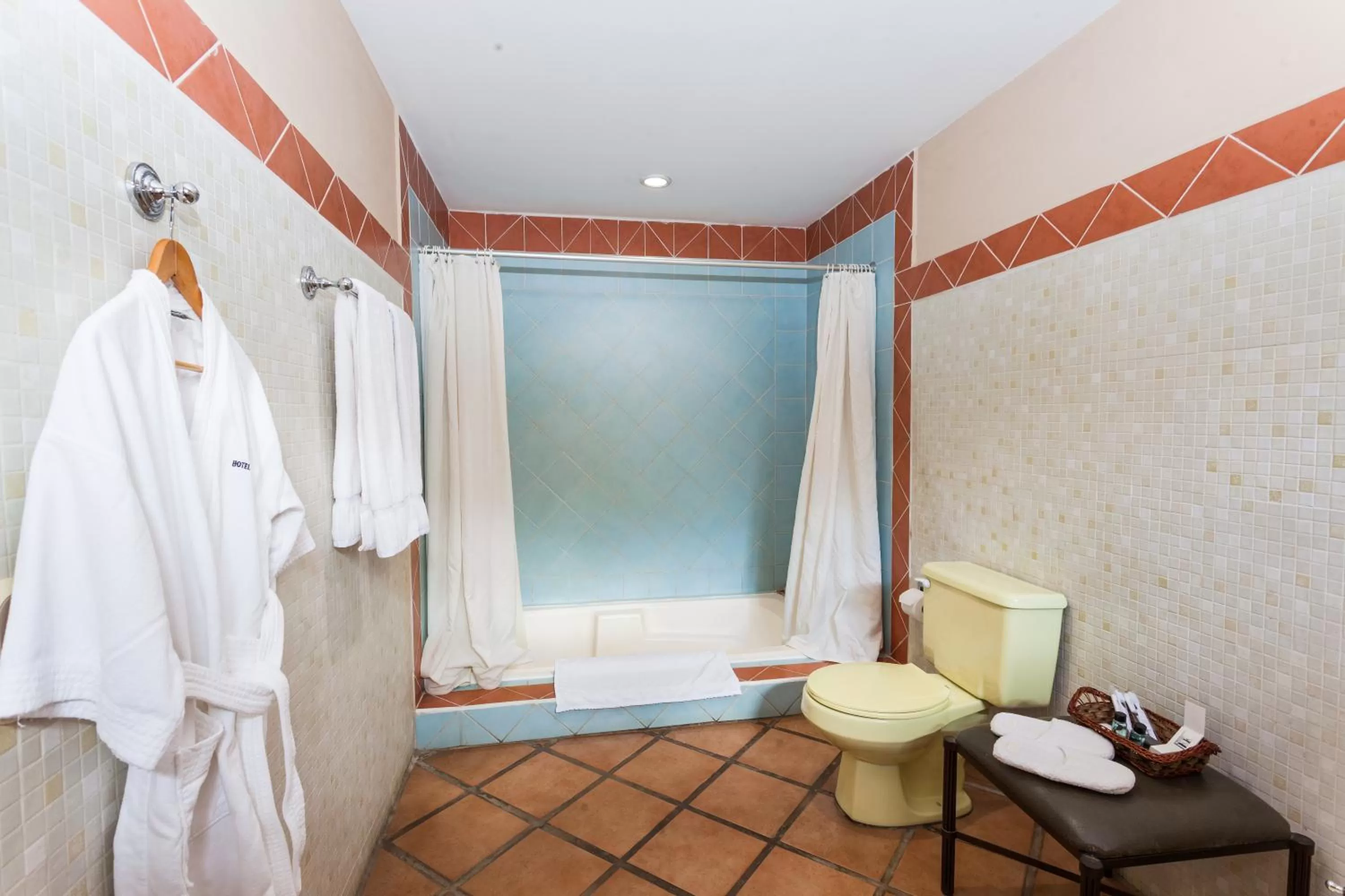 Bathroom in Hotel Los Robles, Managua, Nicaragua