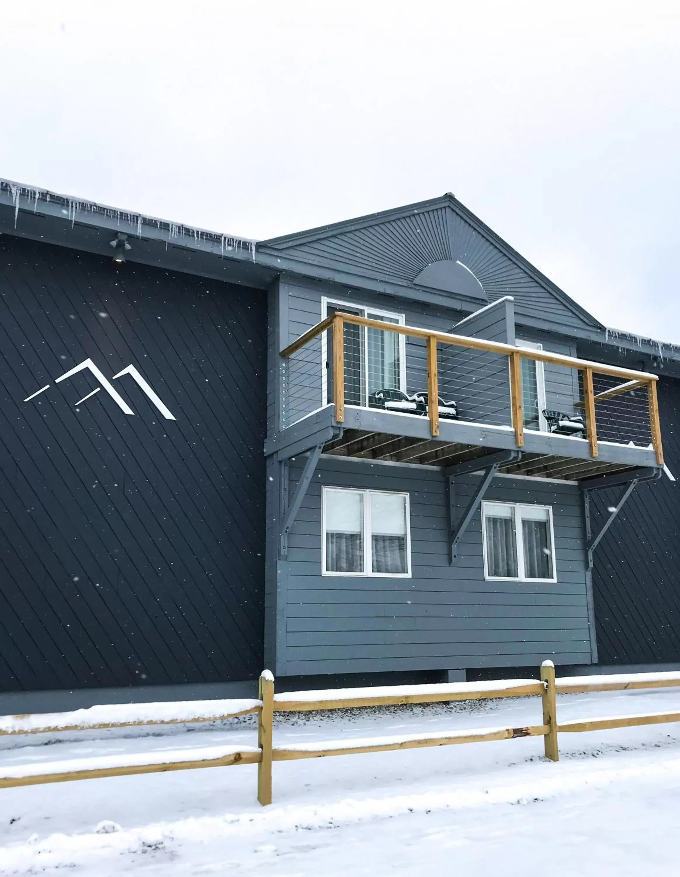 Property building, Winter in Mountain Inn at Killington