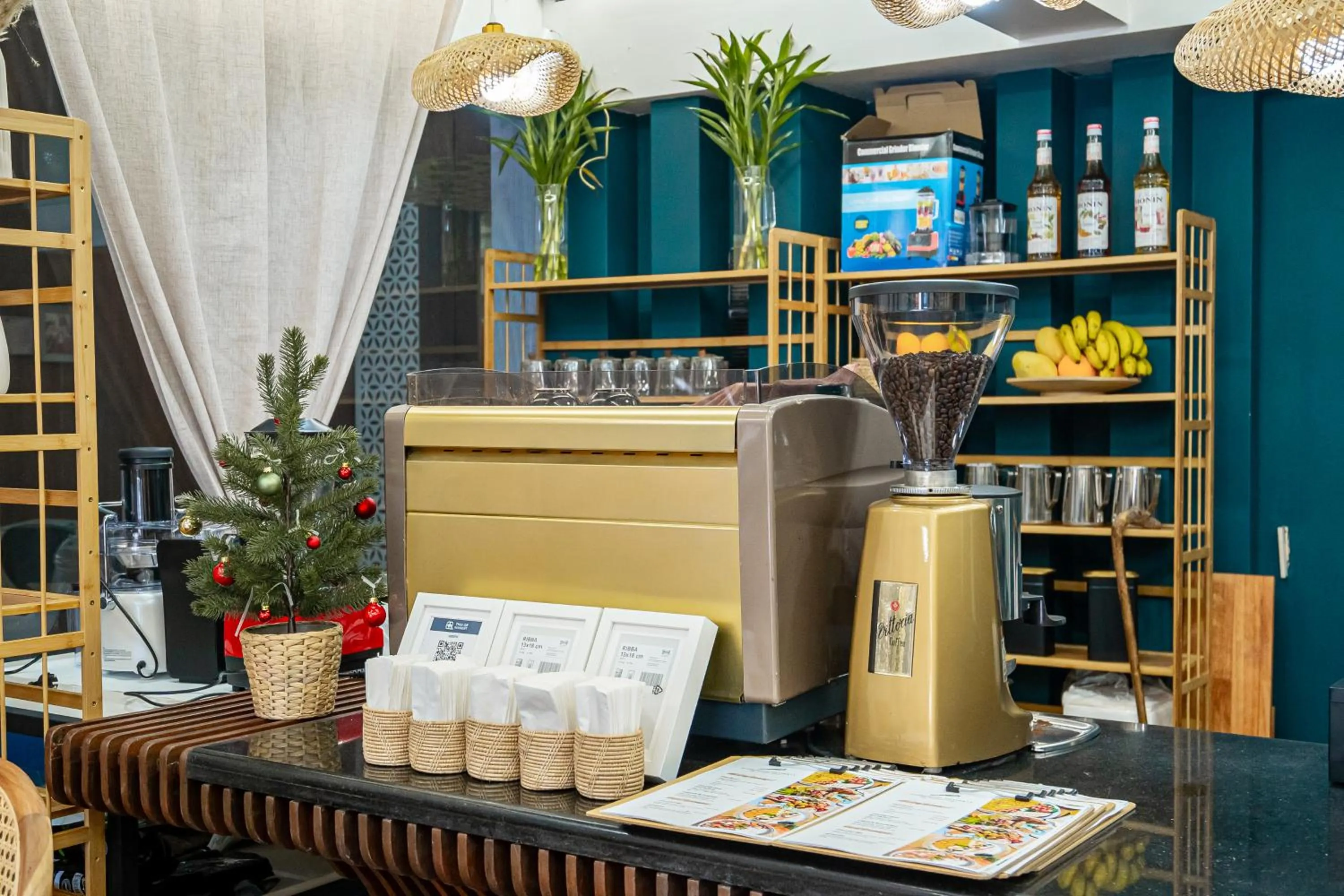 Coffee/tea facilities in The Color Kata