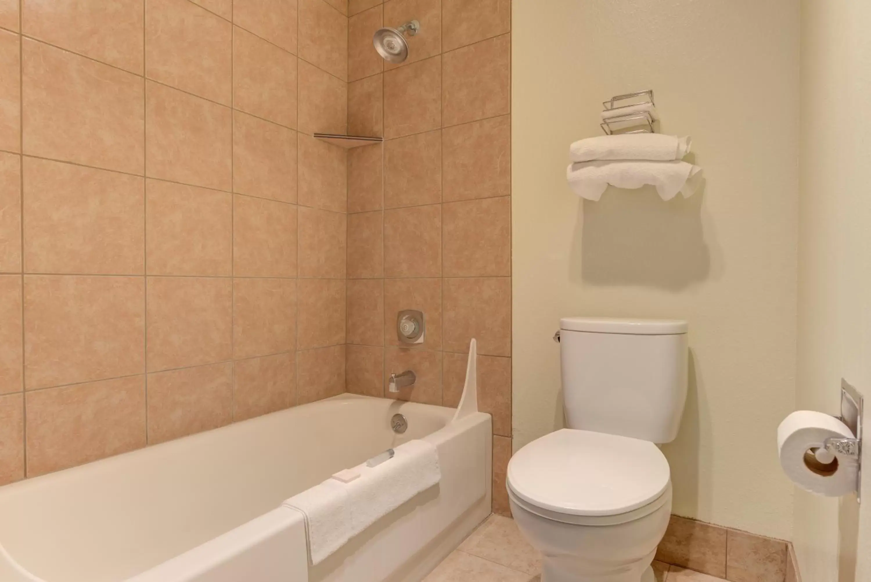 Shower, Bathroom in Redmond Inn