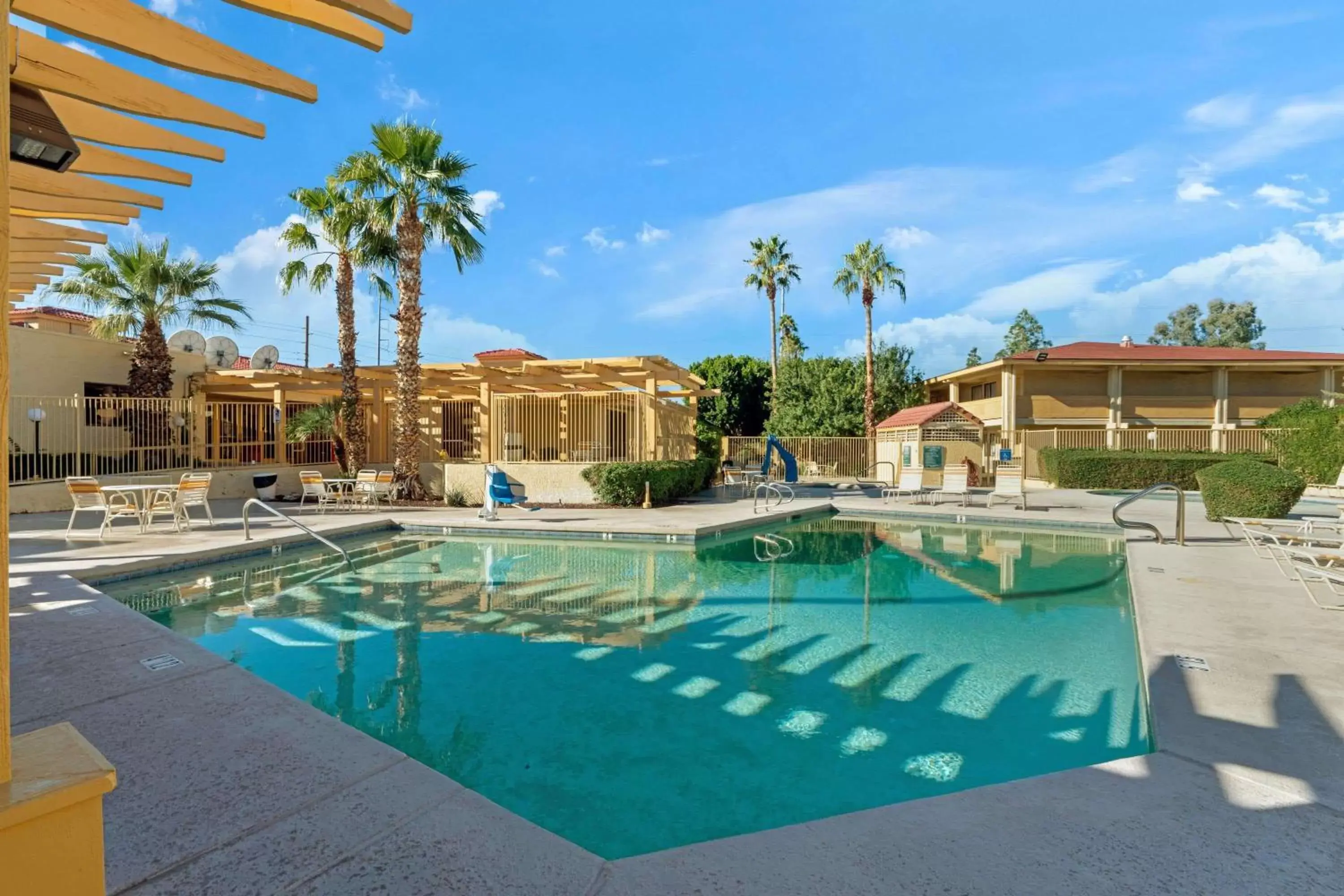 Pool view, Swimming Pool in La Quinta Inn by Wyndham Phoenix North