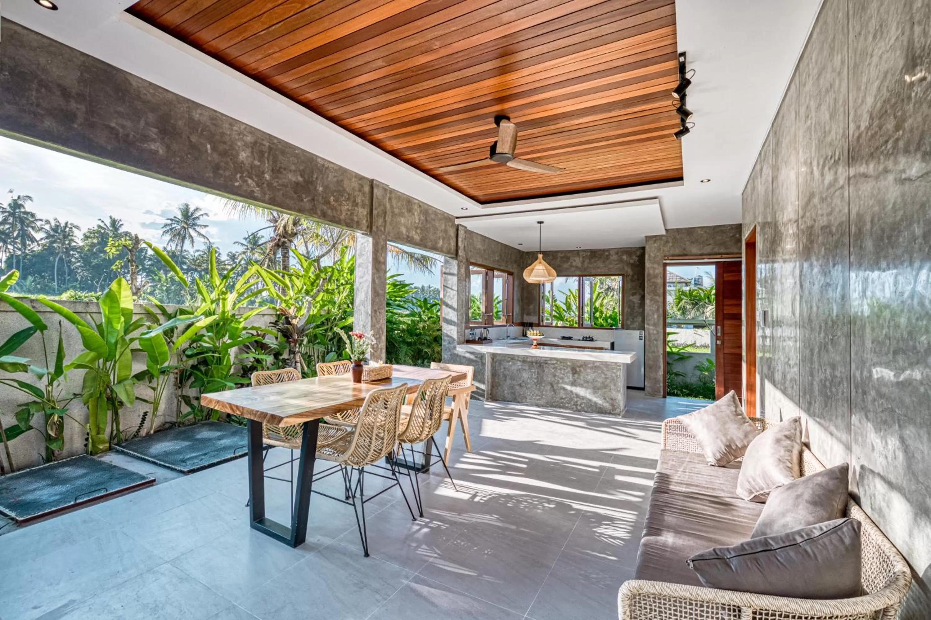 Kitchen or kitchenette in Villa Mirah Ubud