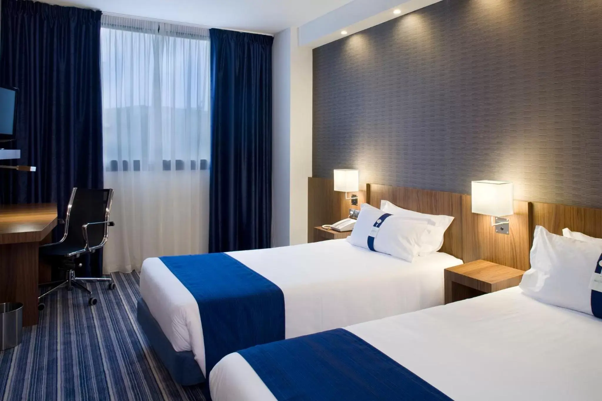 Photo of the whole room, Bed in Holiday Inn Express Bilbao Airport, an IHG Hotel