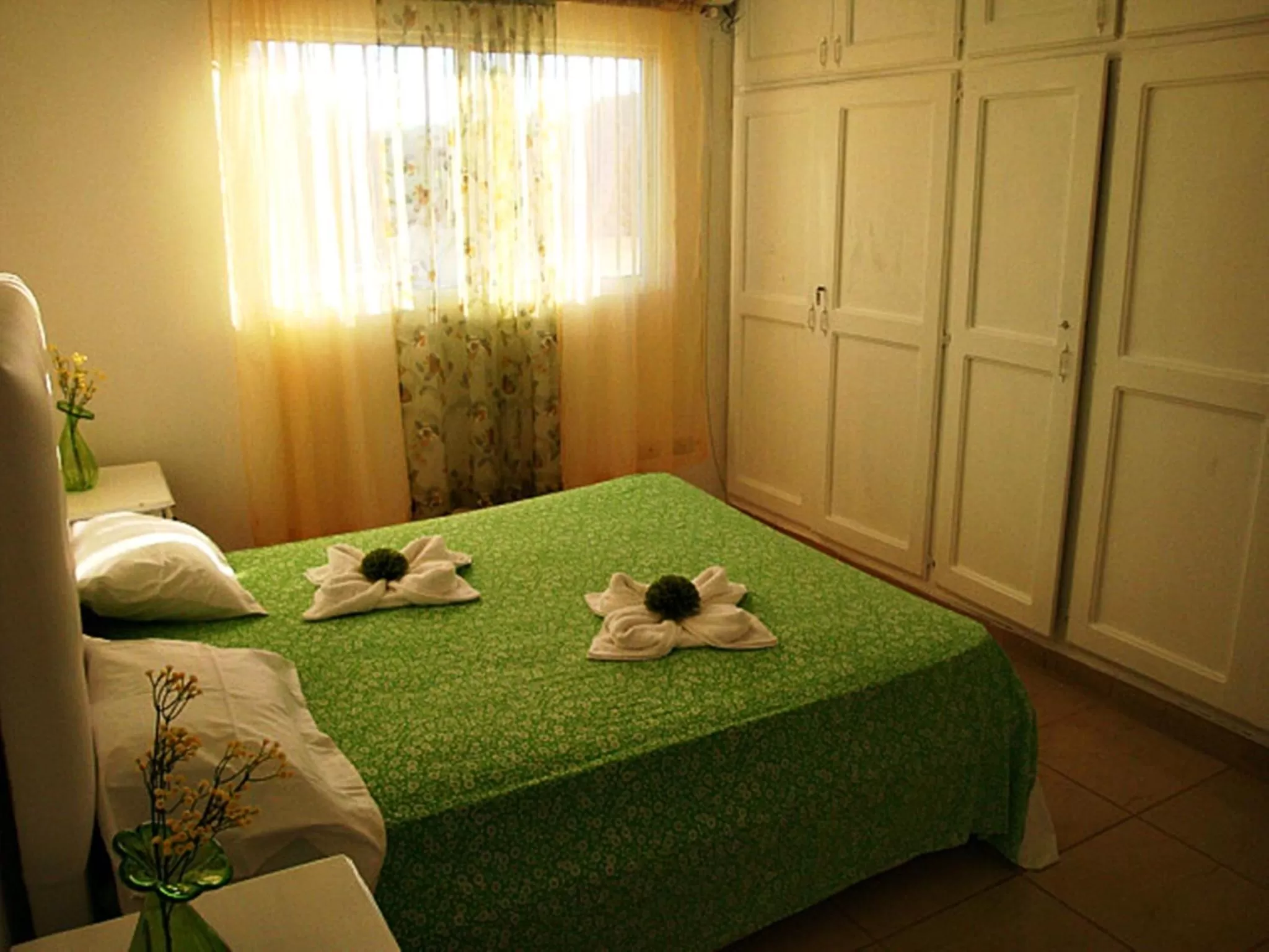 Restaurant/places to eat in El Malecon B&B Hotel