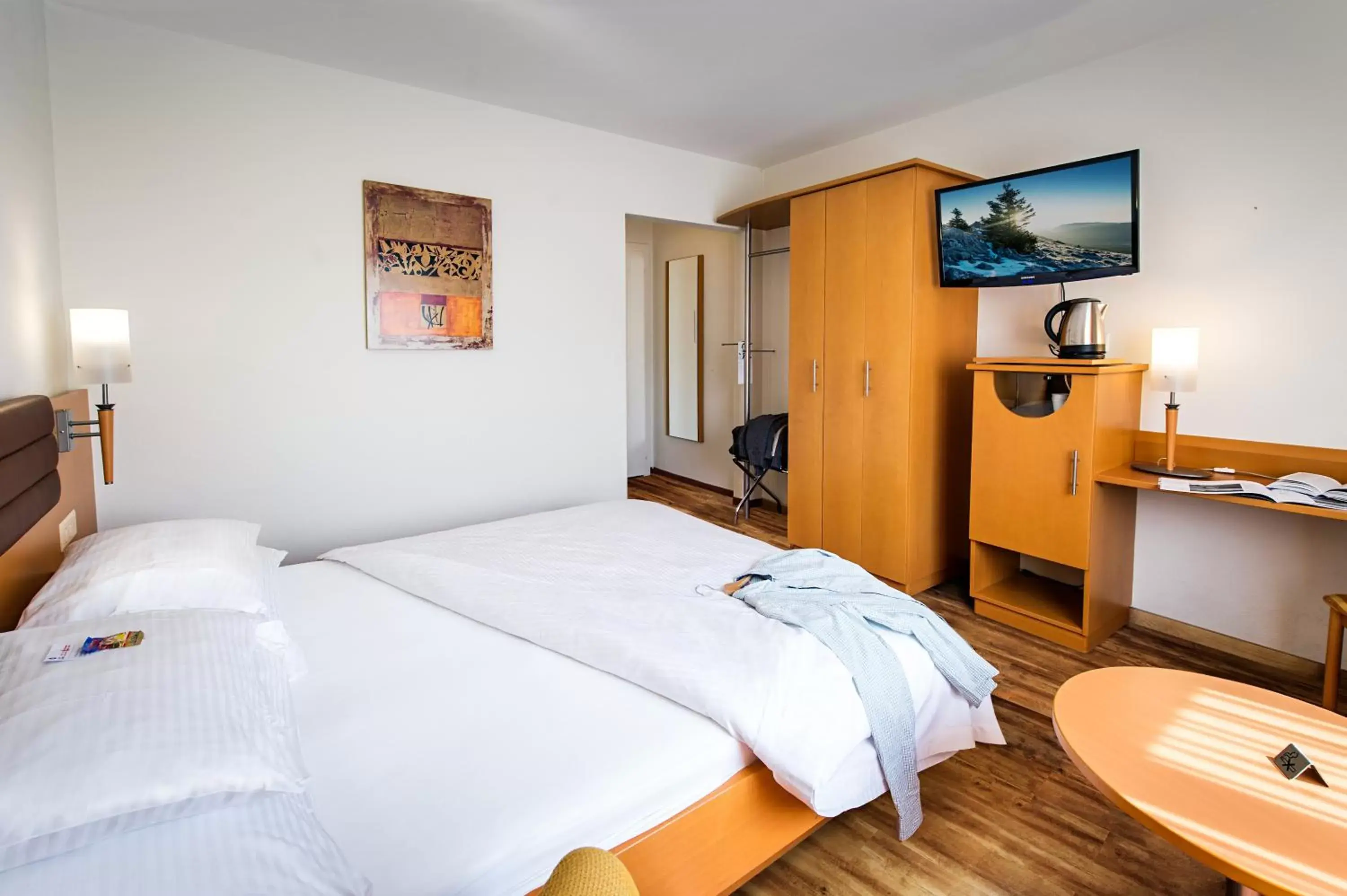 Bed in City Hotel Biel Bienne Free Parking