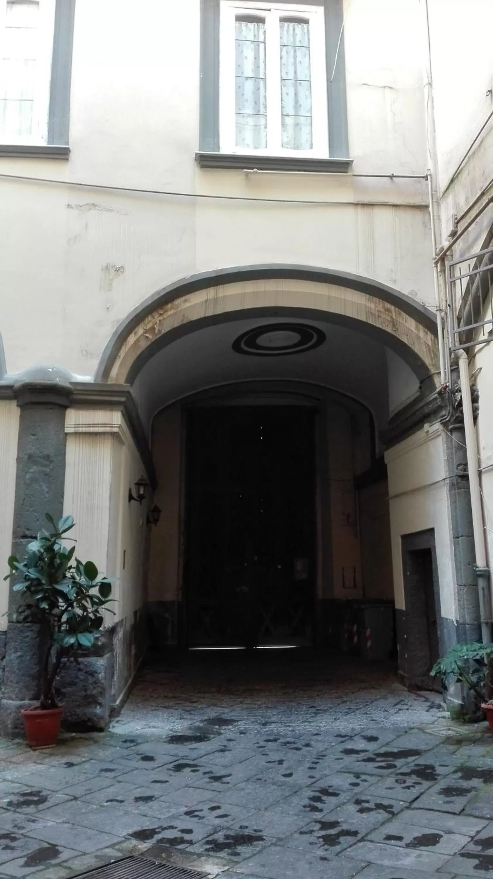 Property building, Facade/Entrance in Sotto le Stelle ai Decumani