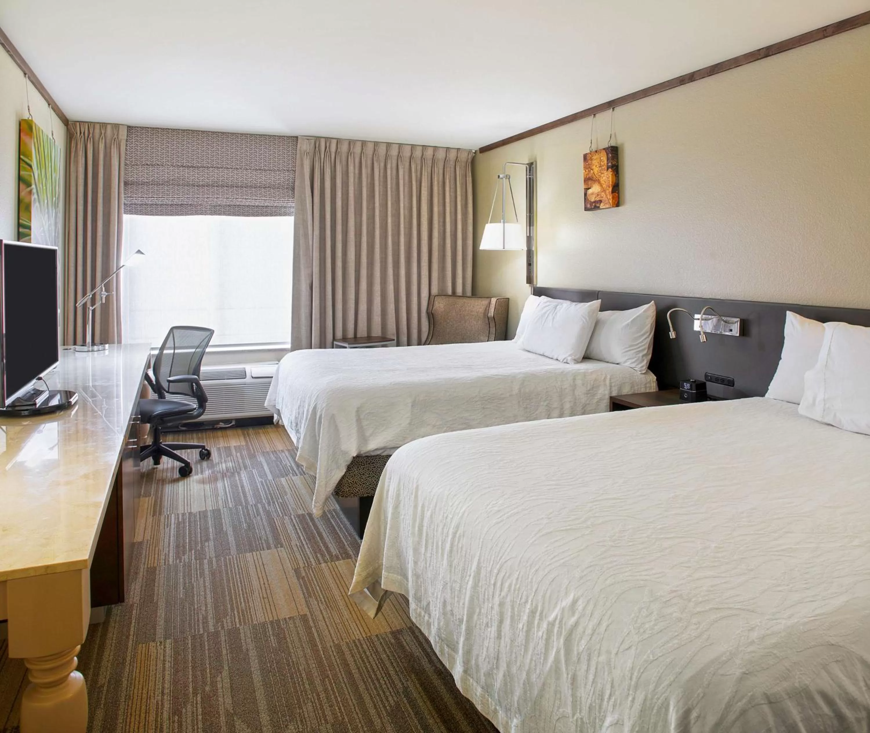 Bedroom, Bed in Hilton Garden Inn Bentonville Rogers