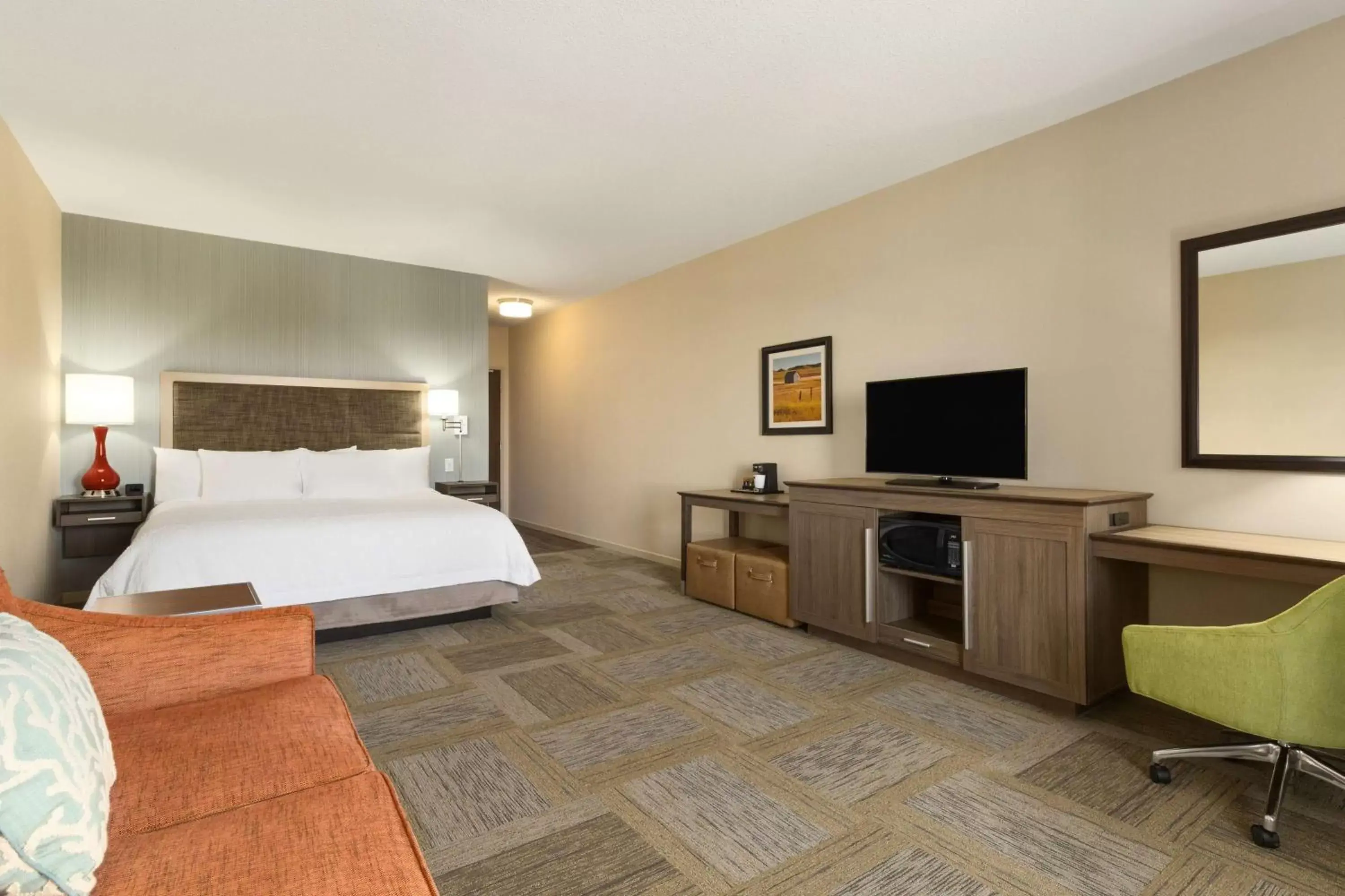 Bedroom, Bed in Hampton Inn by Hilton Edmonton/Sherwood Park