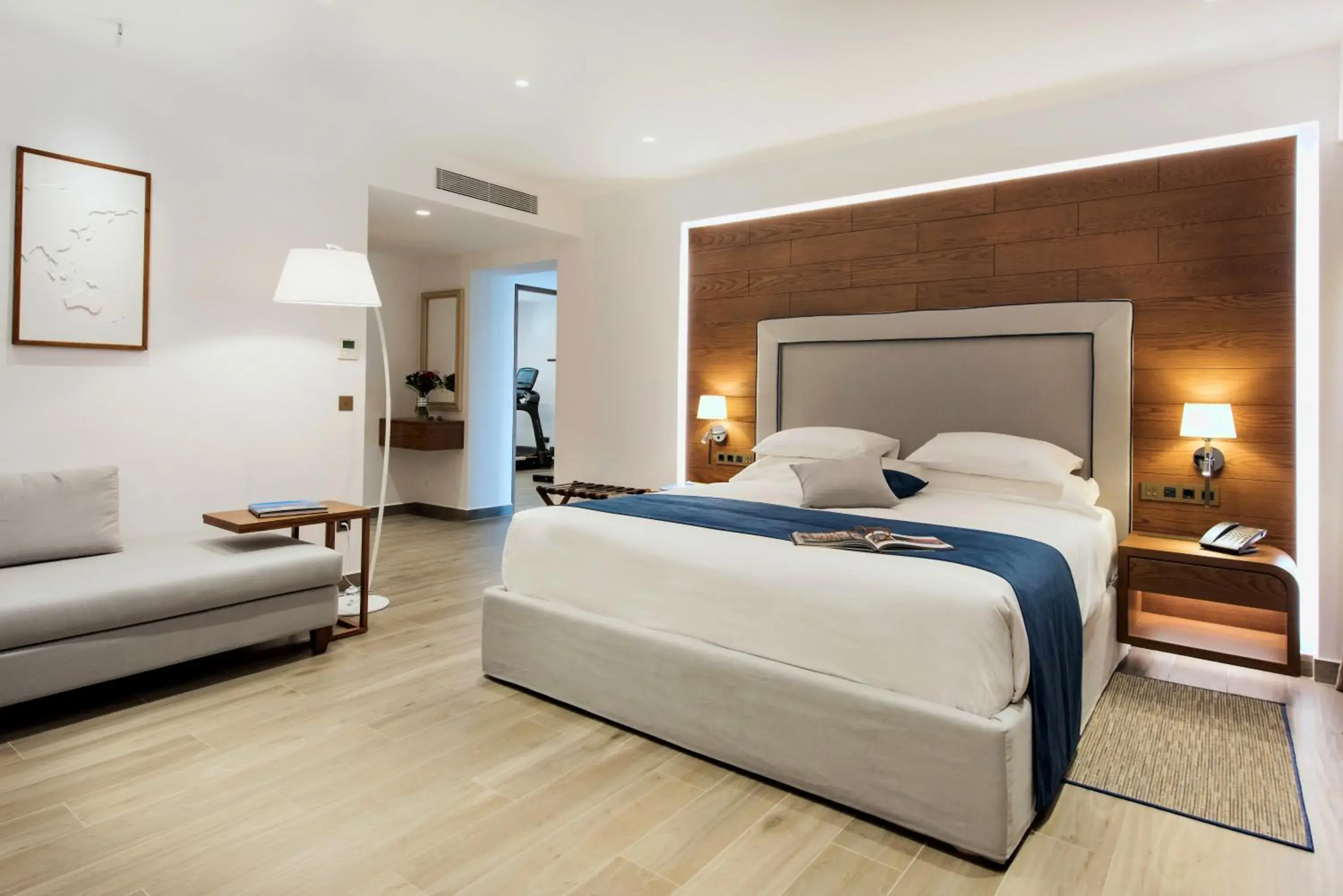 Bed in Nana Princess Suites Villas & Spa