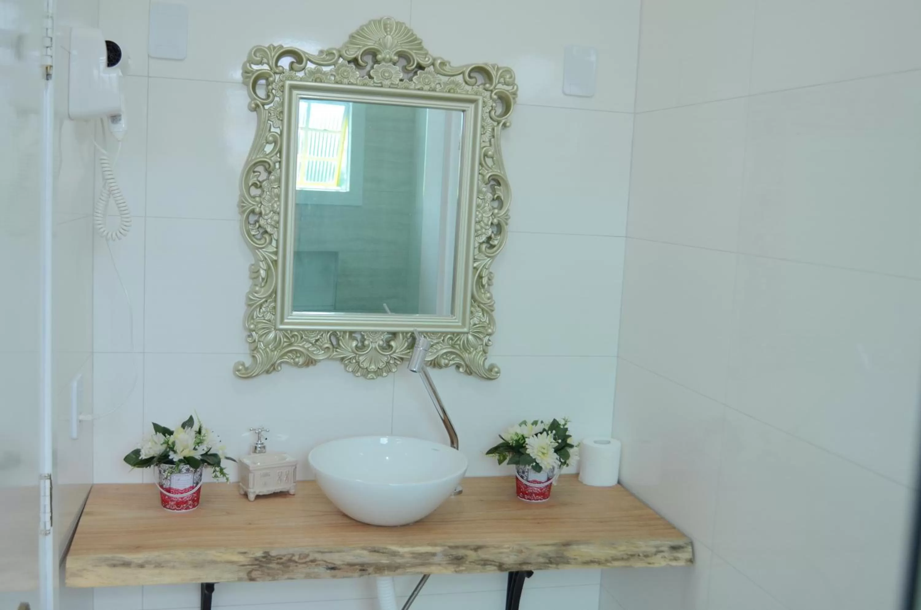Bathroom in La Maison Brasiliana B&B