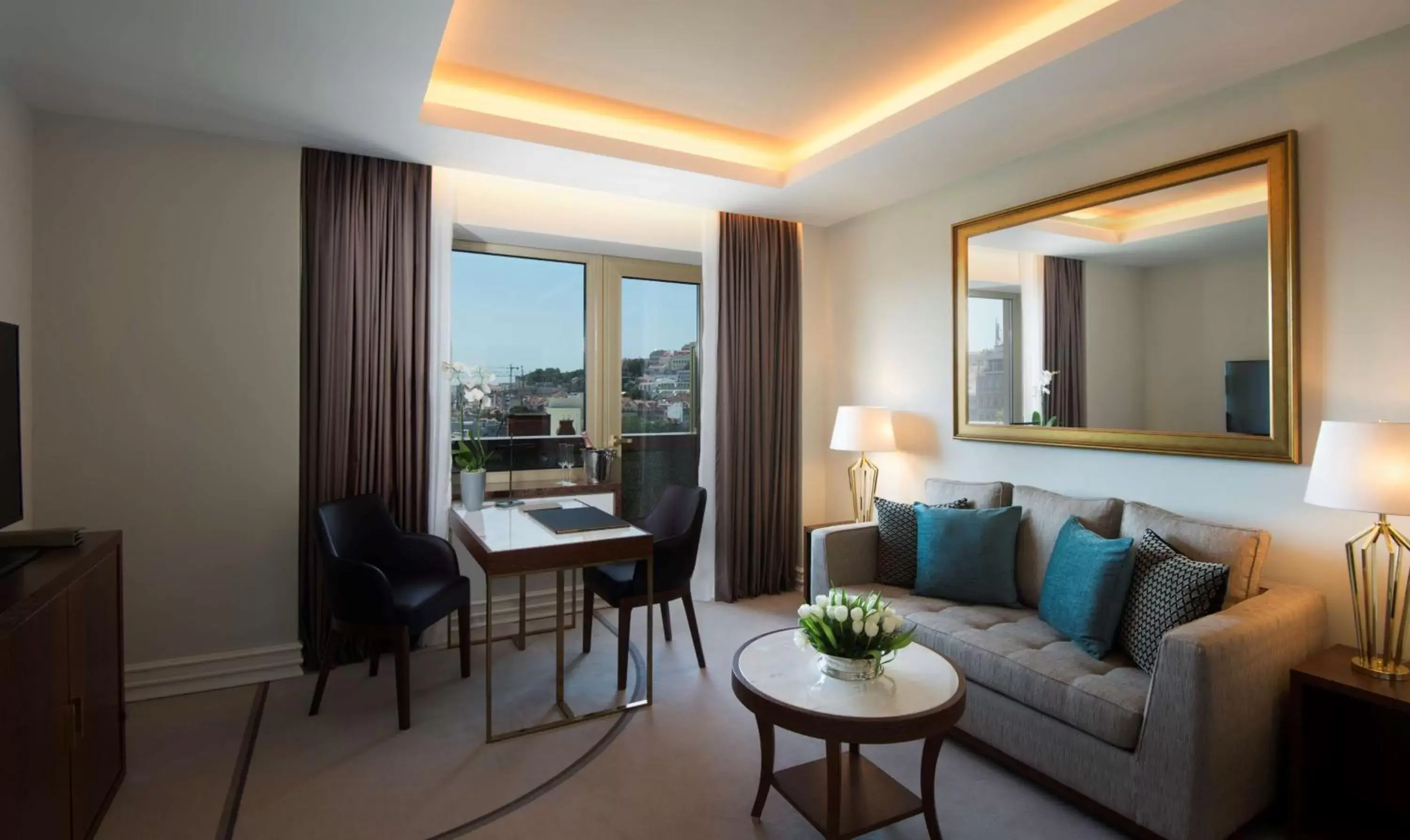 Photo of the whole room in Tivoli Avenida Liberdade Lisboa – A Leading Hotel of the World