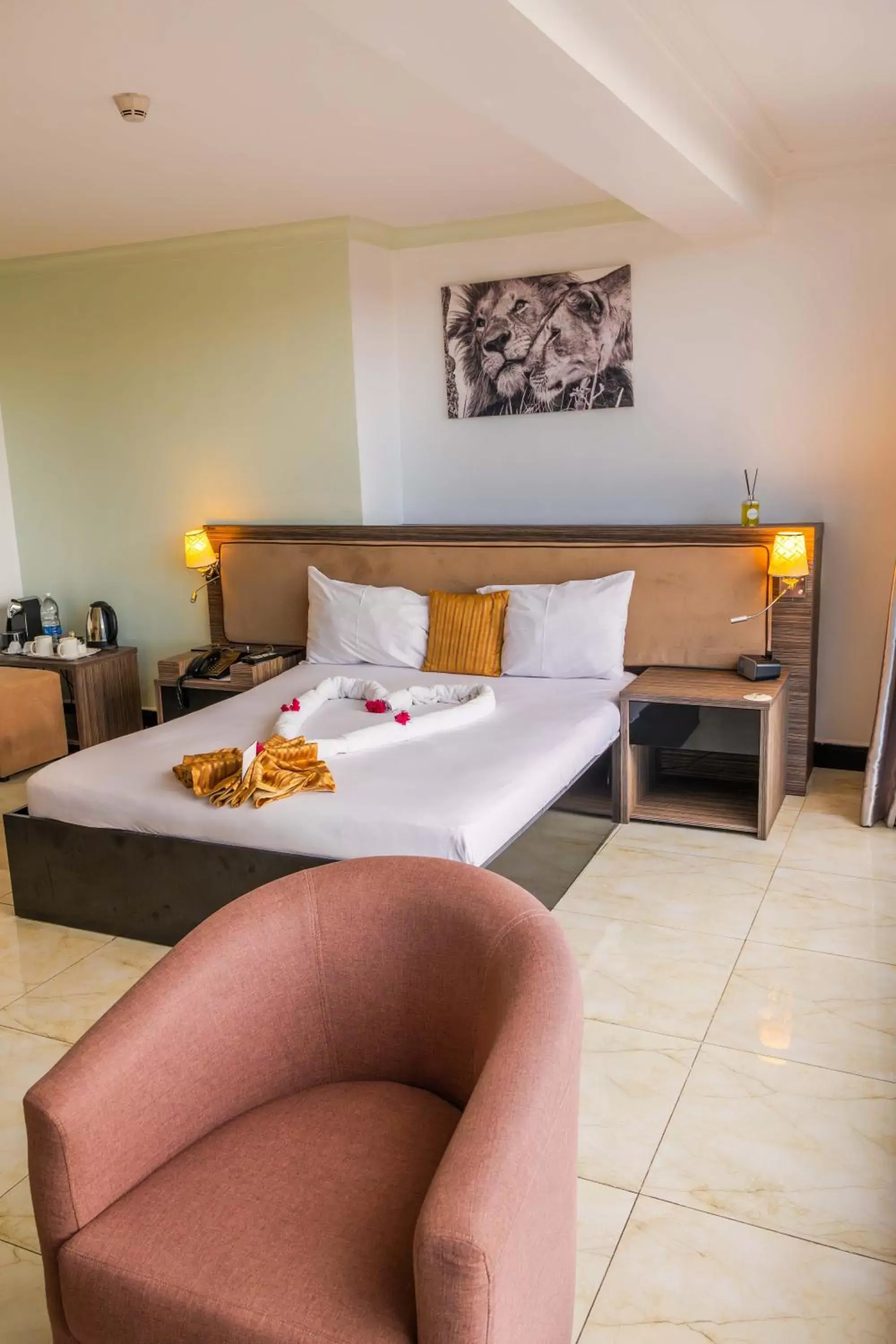 Bed in Golden Tulip Dar Es Salaam City Center Hotel