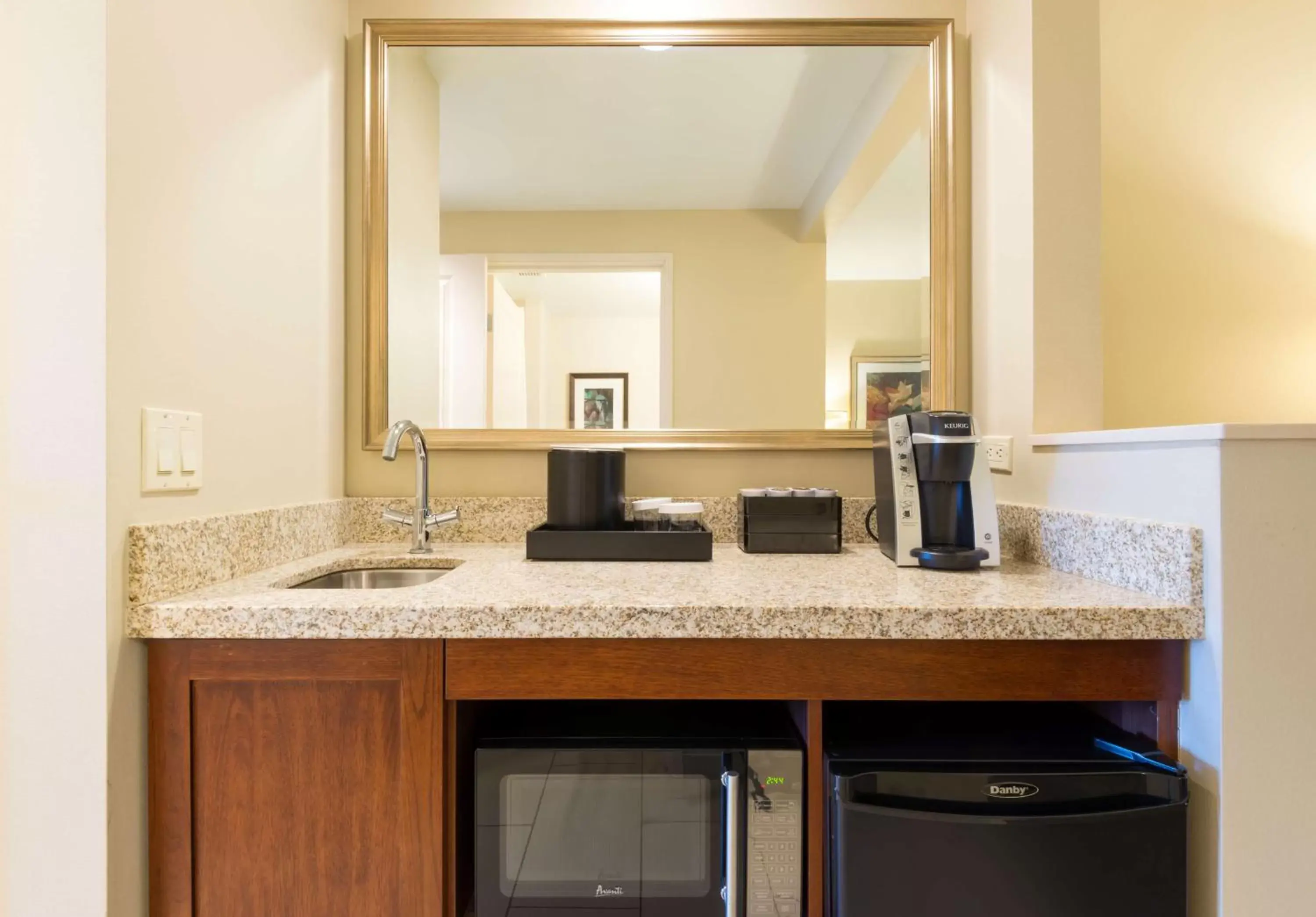 Kitchen or kitchenette, Bathroom in Embassy Suites by Hilton Denver Downtown Convention Center