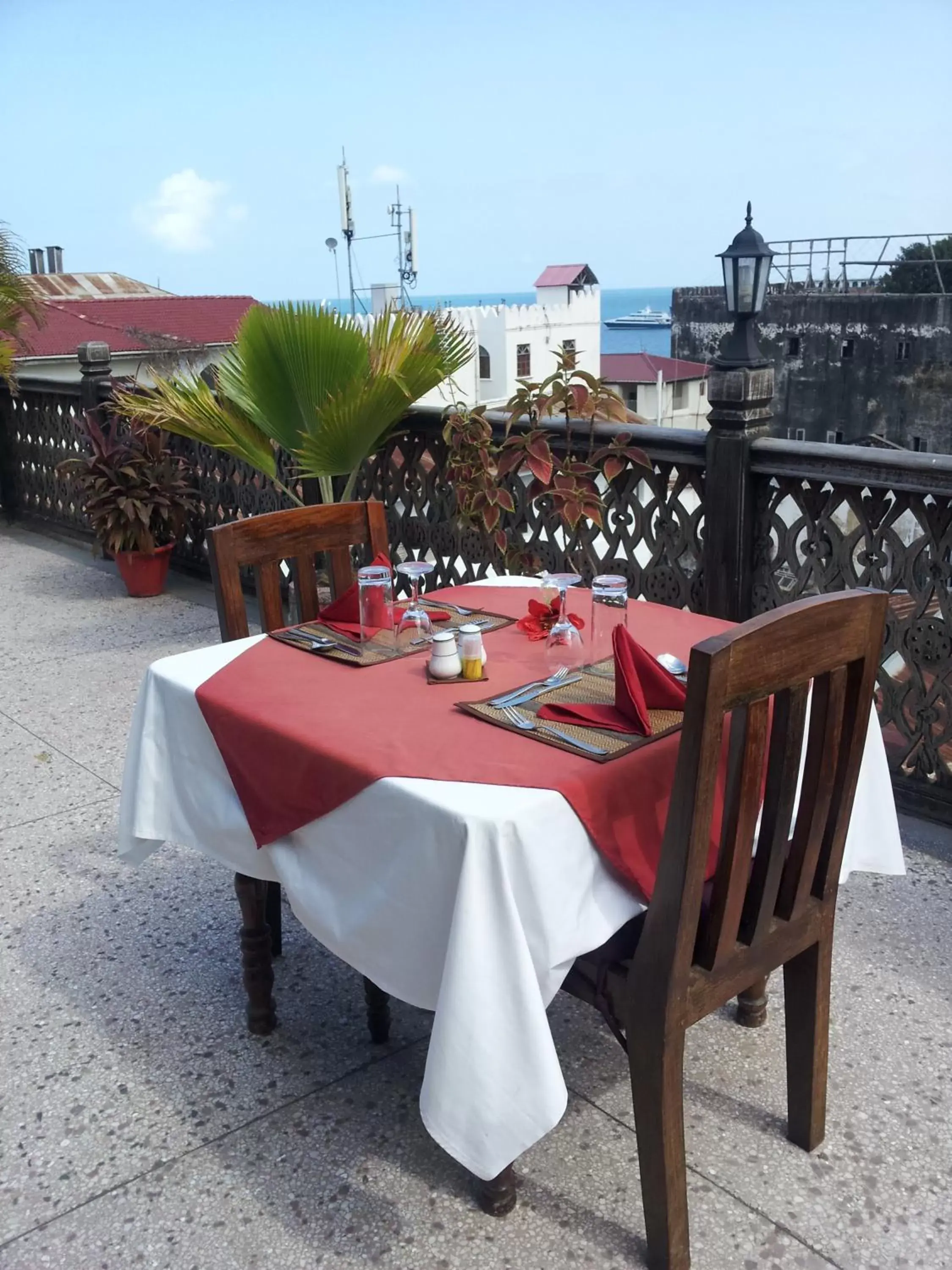 Restaurant/Places to Eat in Asmini Palace Hotel