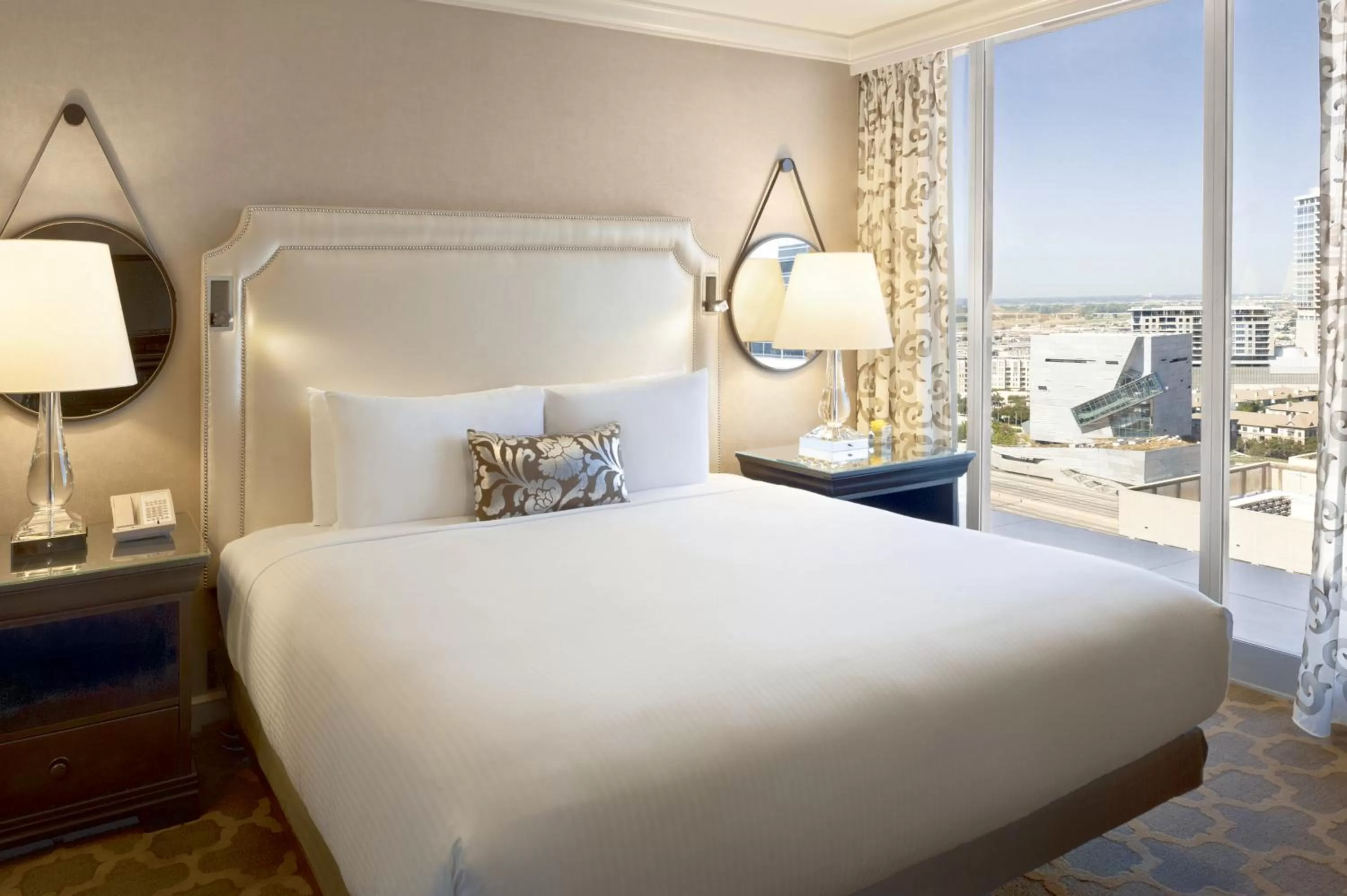 Bed in Fairmont Dallas