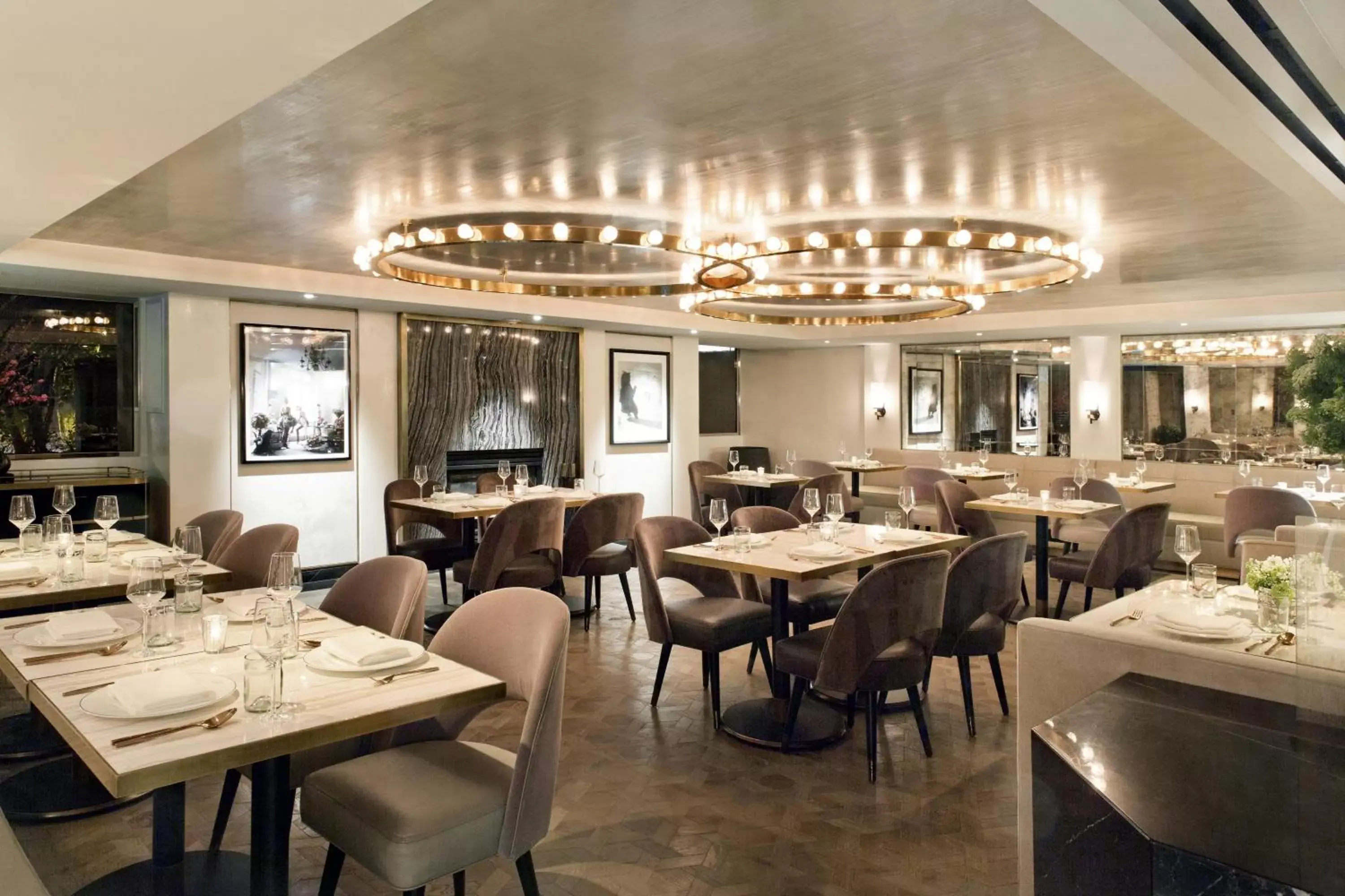 Restaurant/Places to Eat in L'Ermitage Beverly Hills