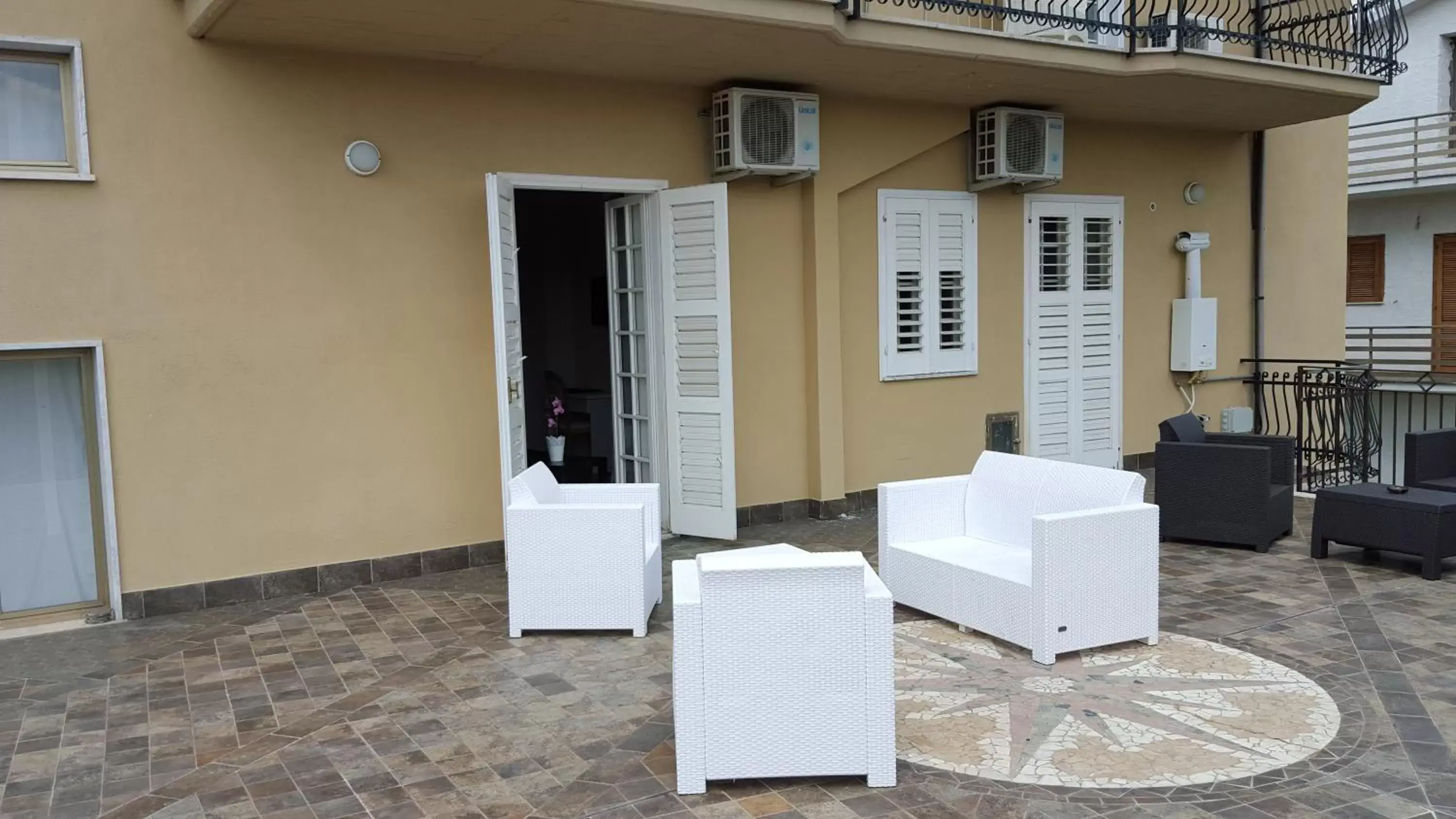 Balcony/Terrace in Hotel Ascot