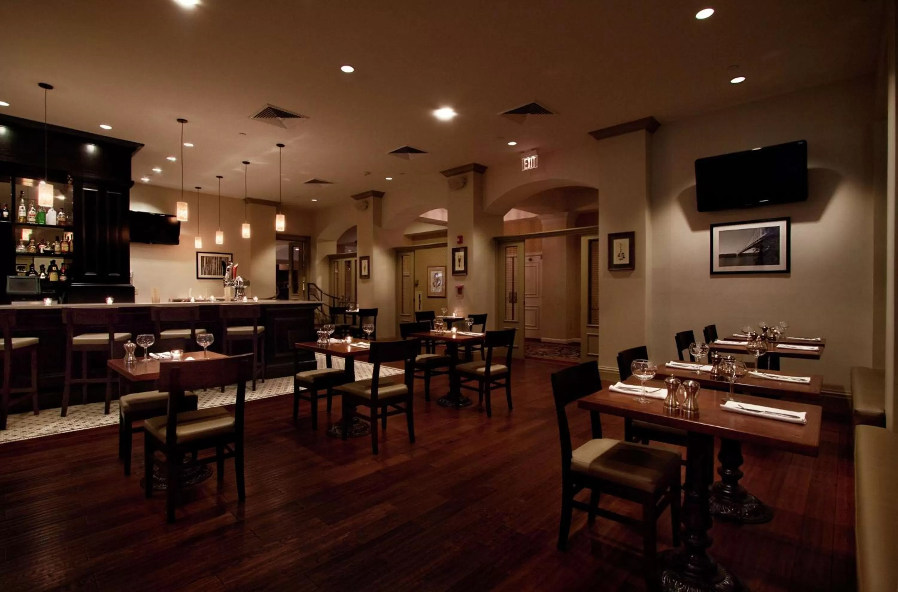 Lounge or bar in Hilton Pearl River