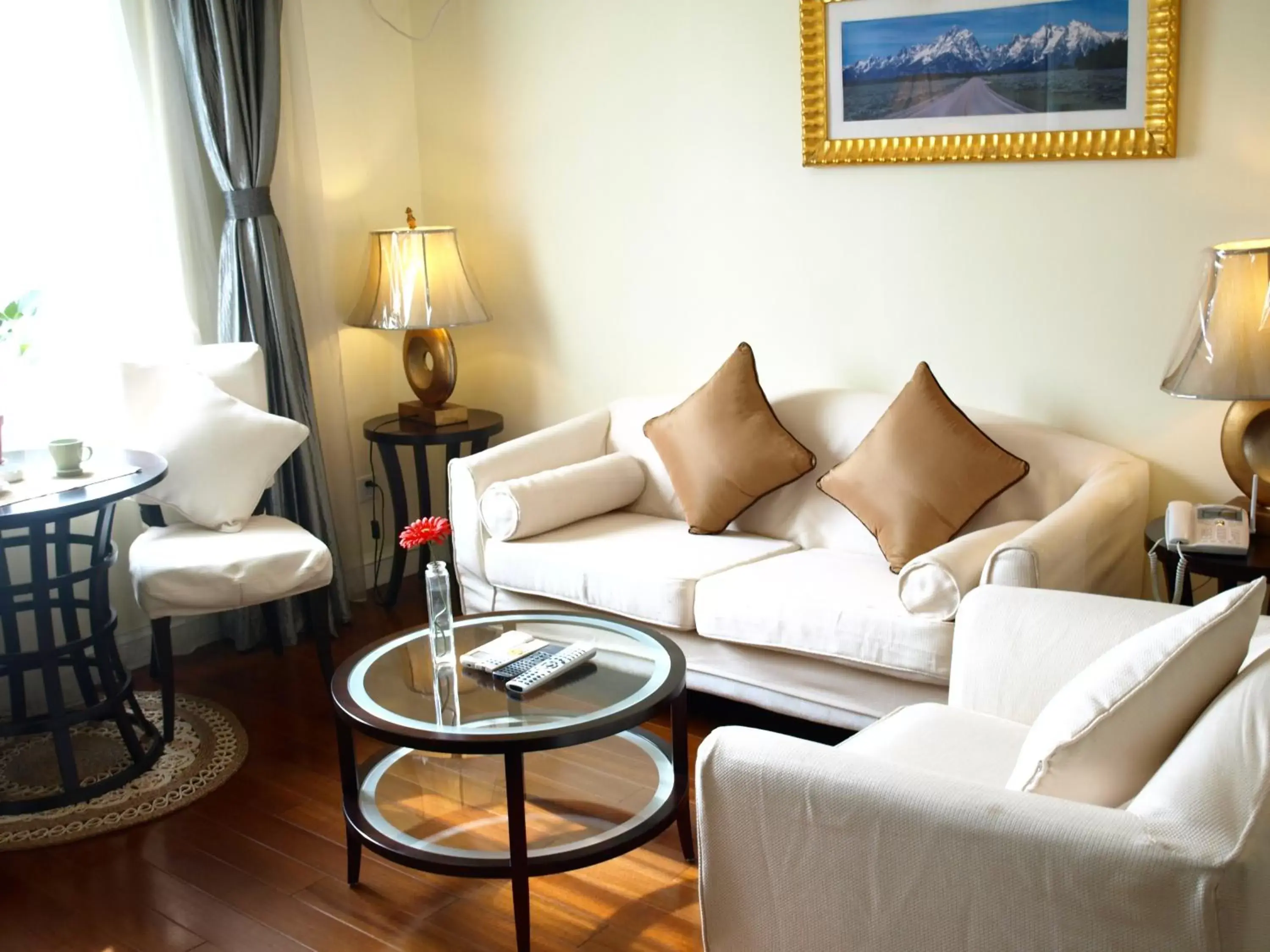 Living room, Seating Area in Ladoll Service Apartments