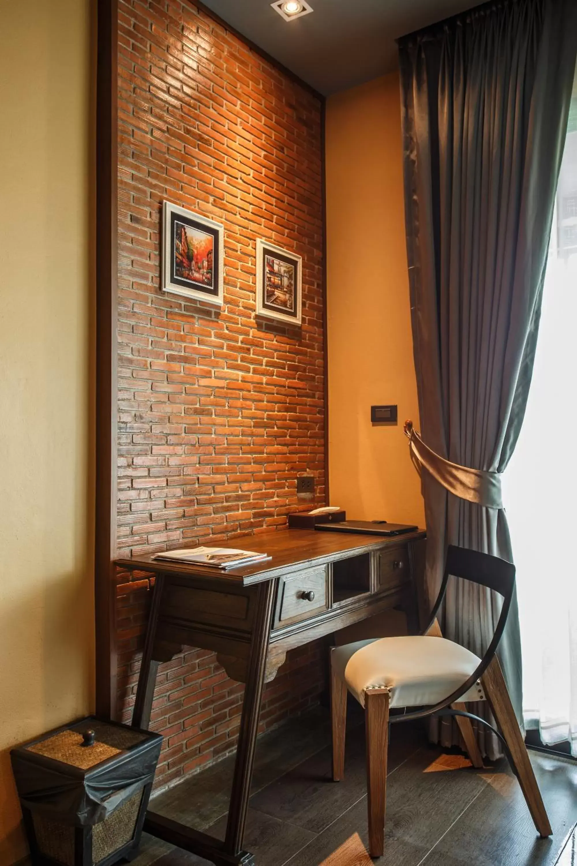 Bedroom, Seating Area in Hotel de l'amour SHA PLUS