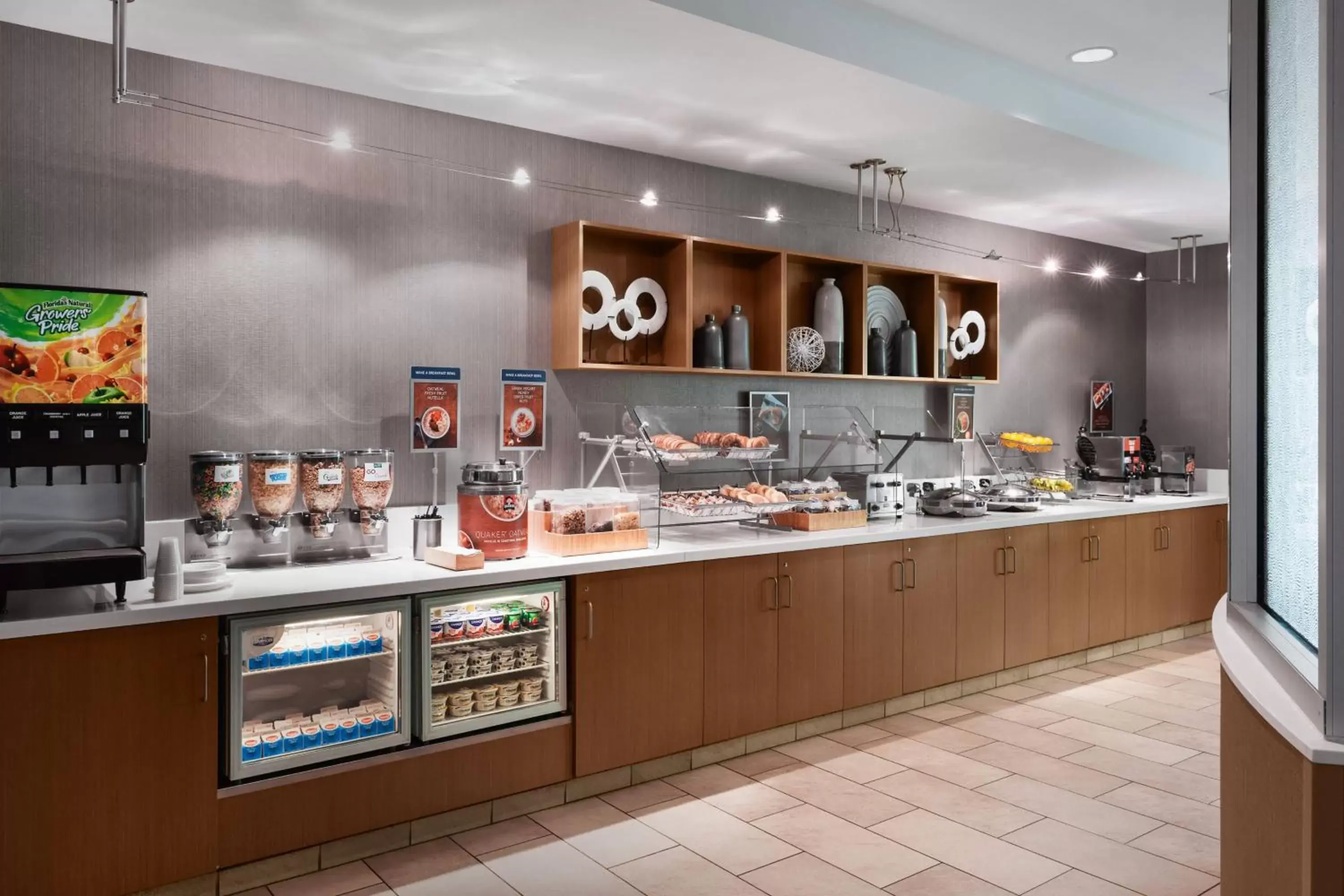 Breakfast, Restaurant/Places to Eat in SpringHill Suites by Marriott Syracuse Carrier Circle